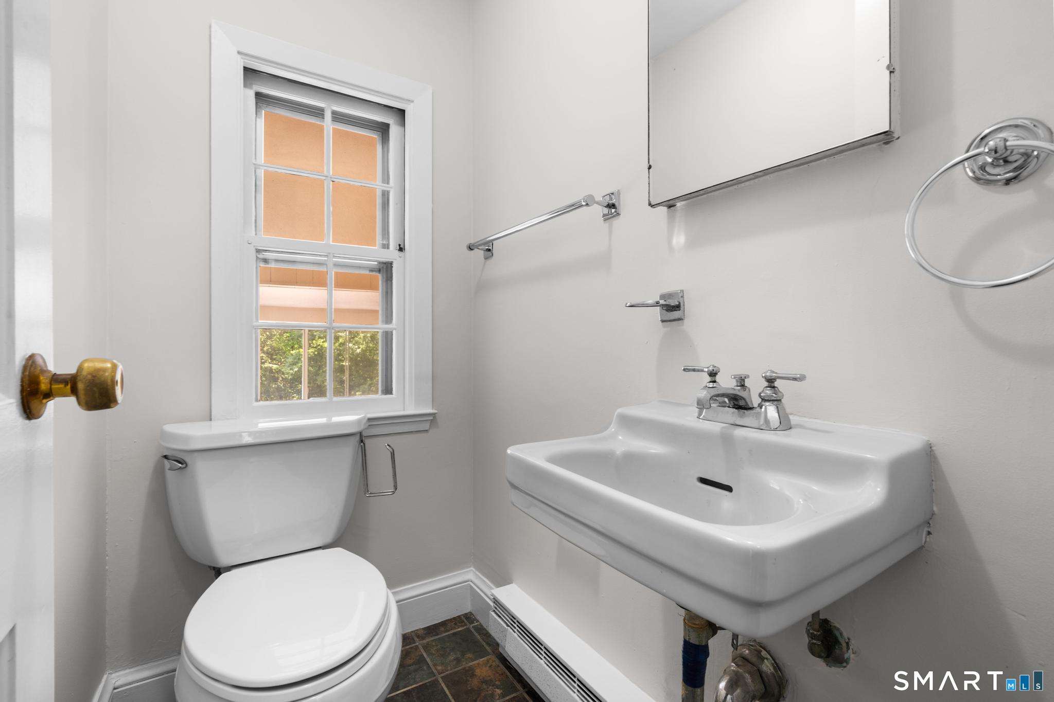 282 Tunxis Road Property Photo 9