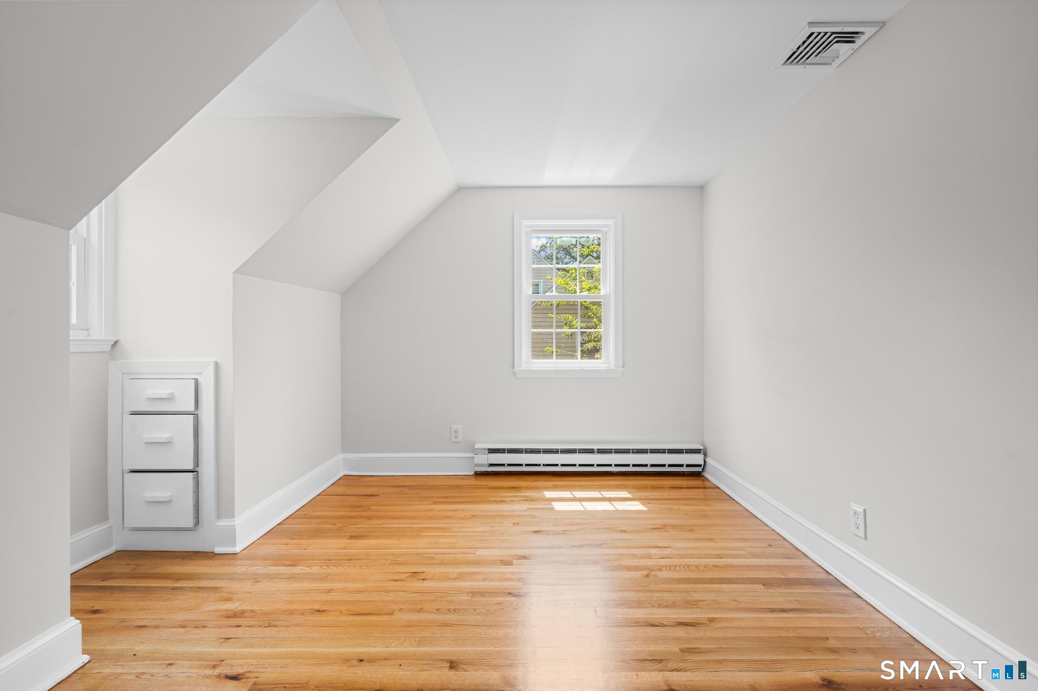 282 Tunxis Road Property Photo 15