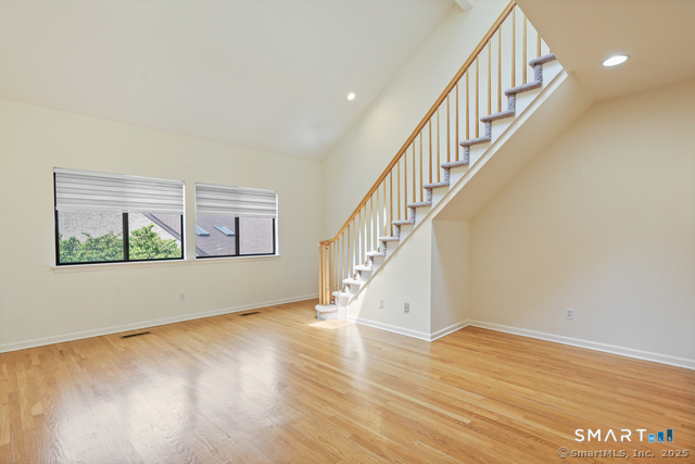 2435 Bedford 21hh Street Property Photo 1