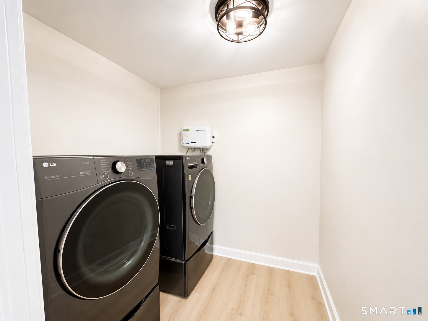 24 Bushnell Avenue Property Photo 14
