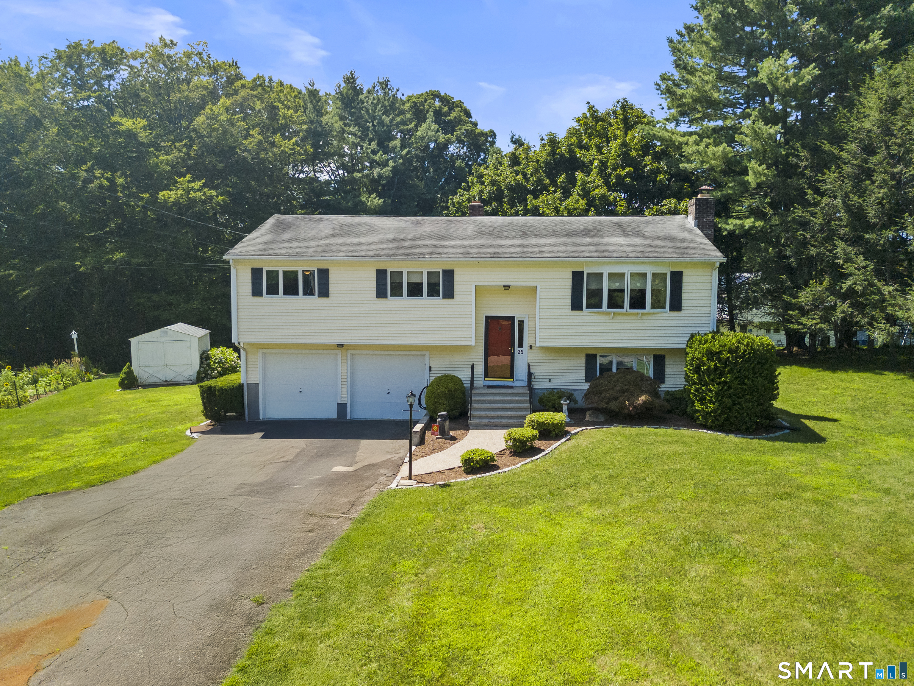 95 Pemberton Drive Property Photo 1