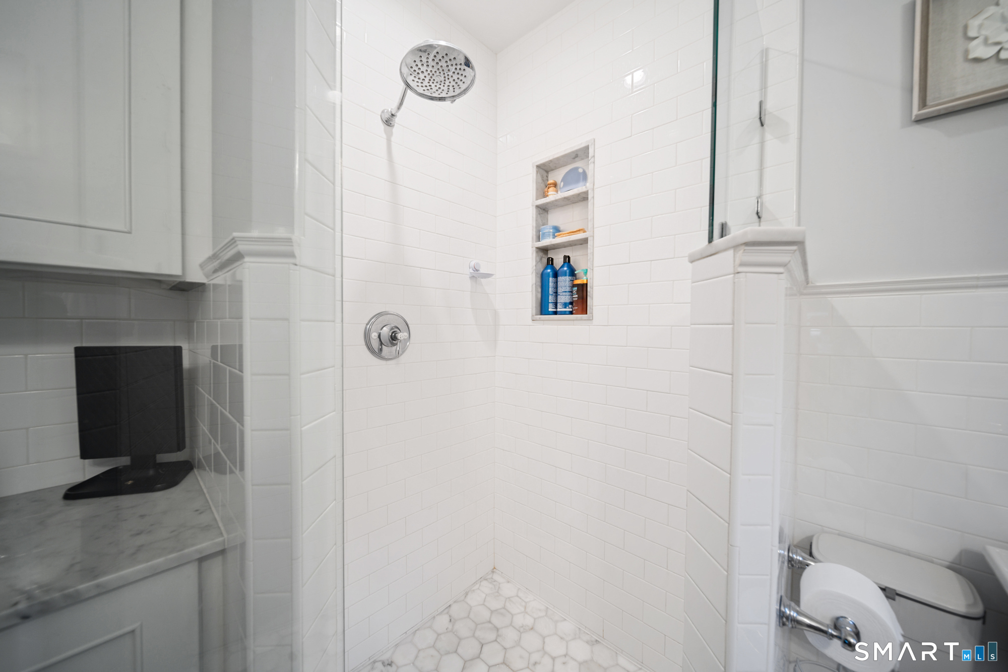 219 Hillside Avenue Property Photo 27