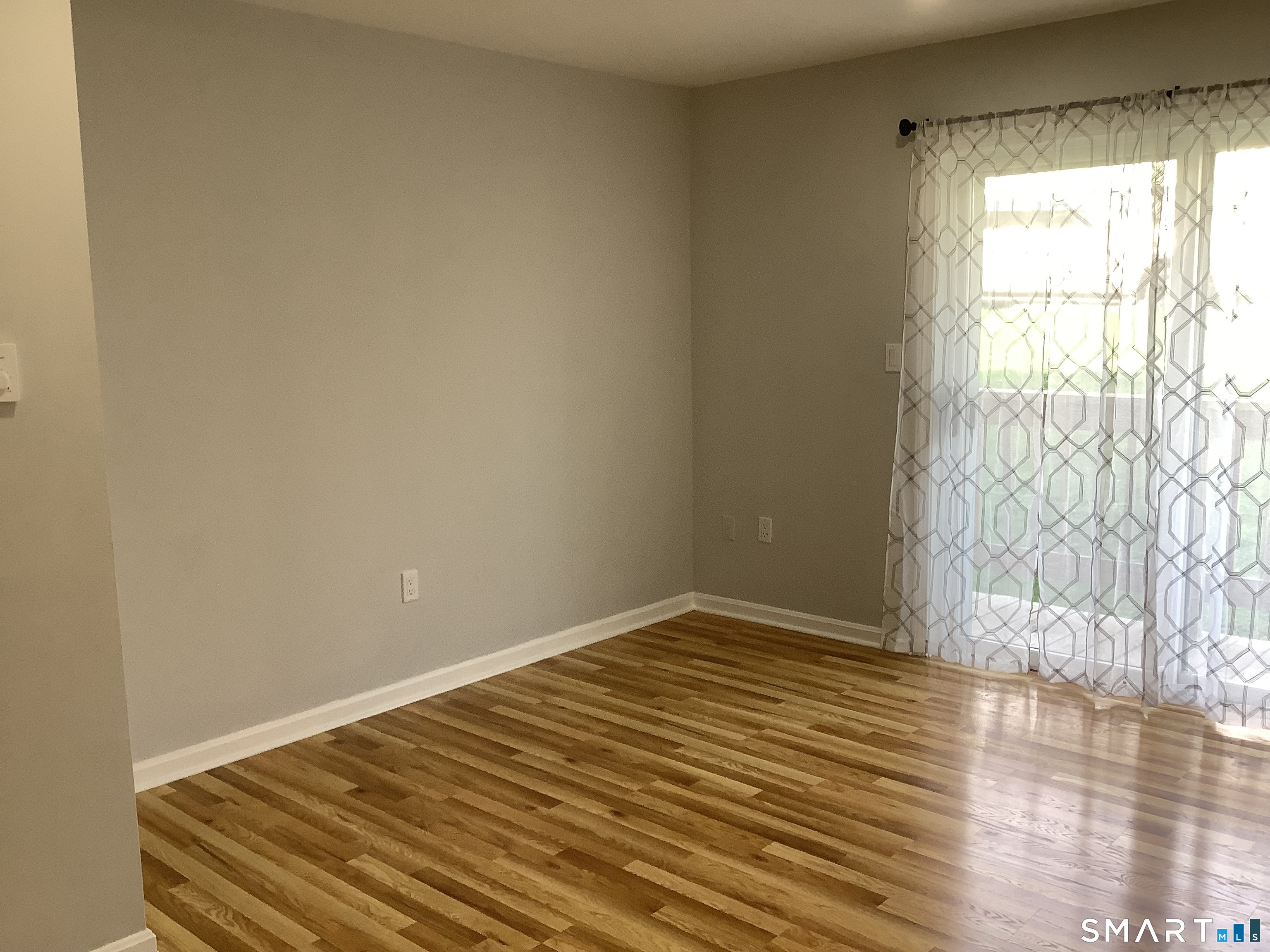 46 Taylor 109 Street Property Photo 2