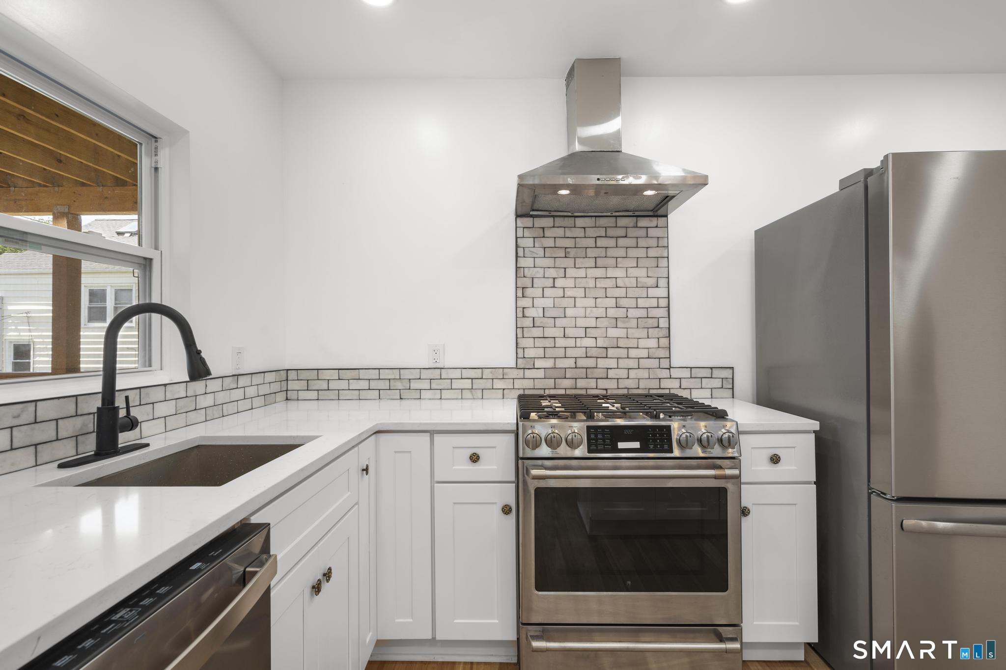 810 Brewster Street Property Photo 12