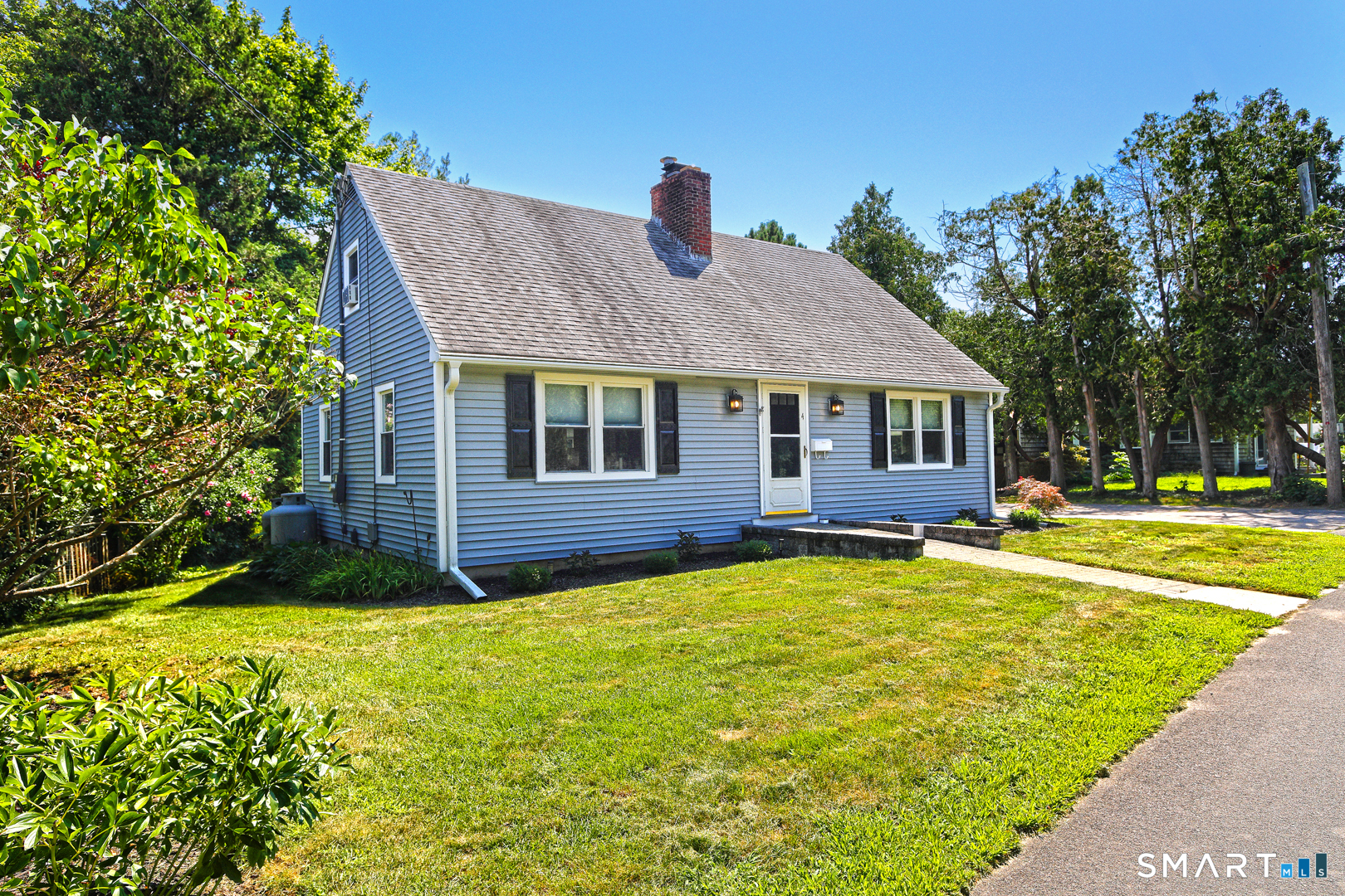 4 Pine Place Property Photo 3