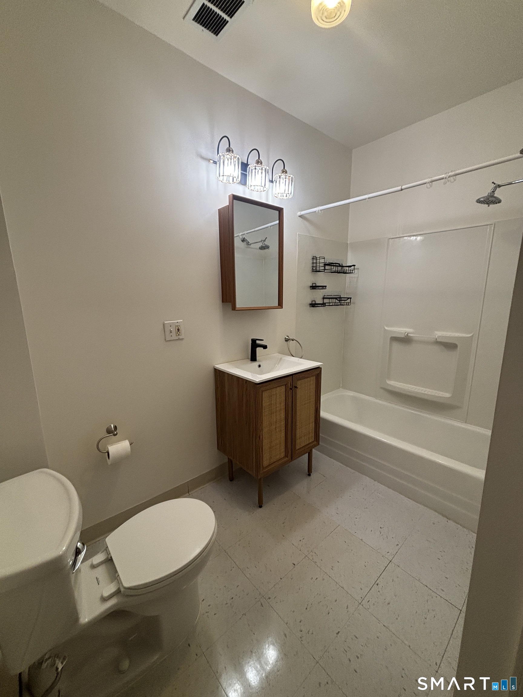 24 Broadway Street Property Photo 6