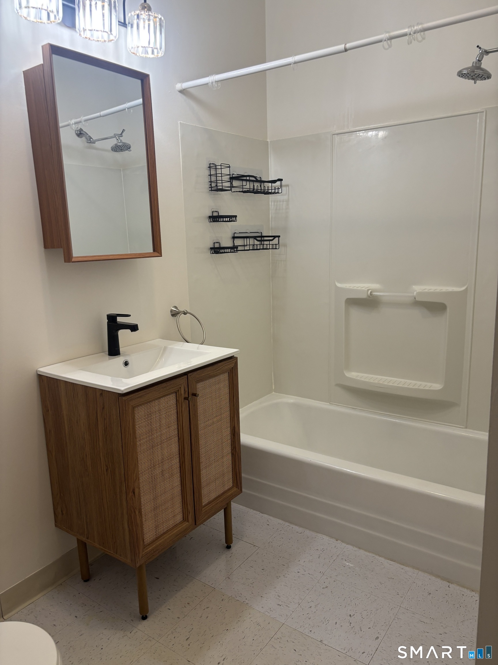24 Broadway Street Property Photo 7