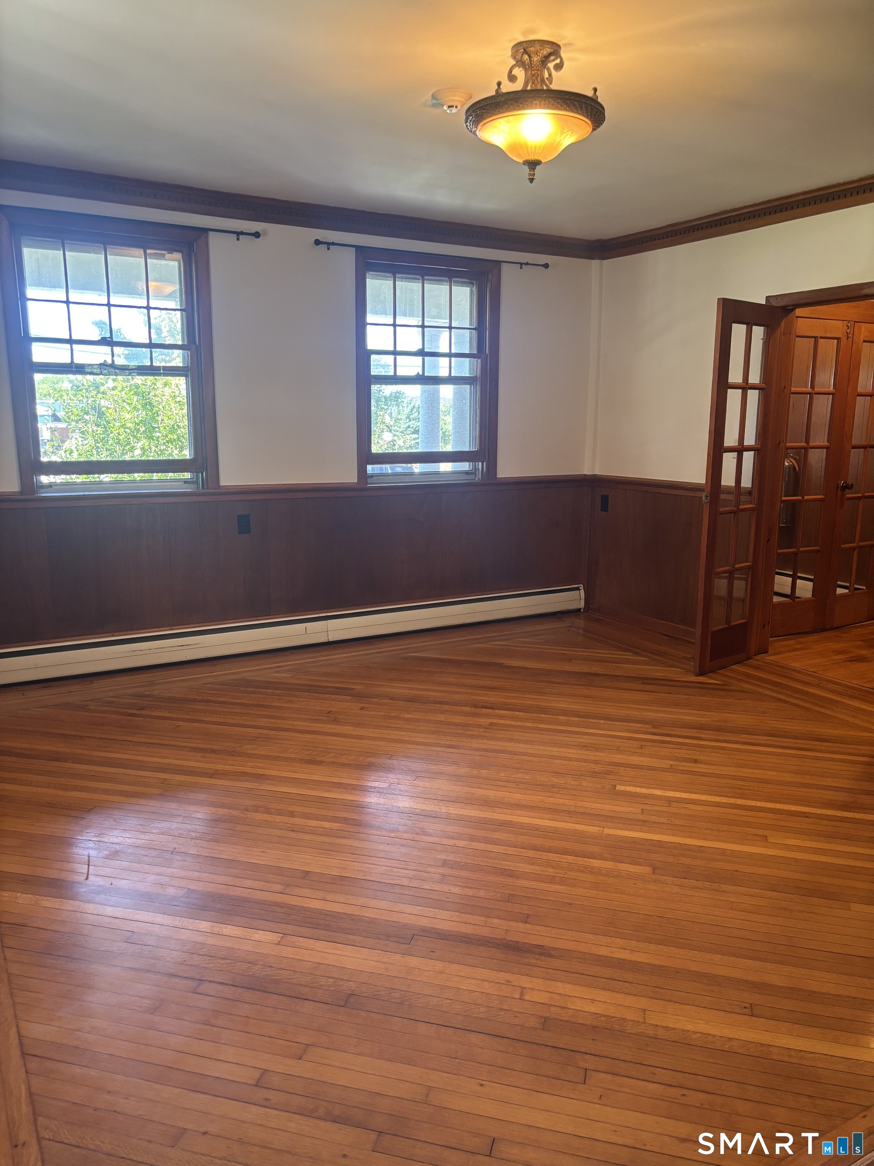 24 Broadway Street Property Photo 13