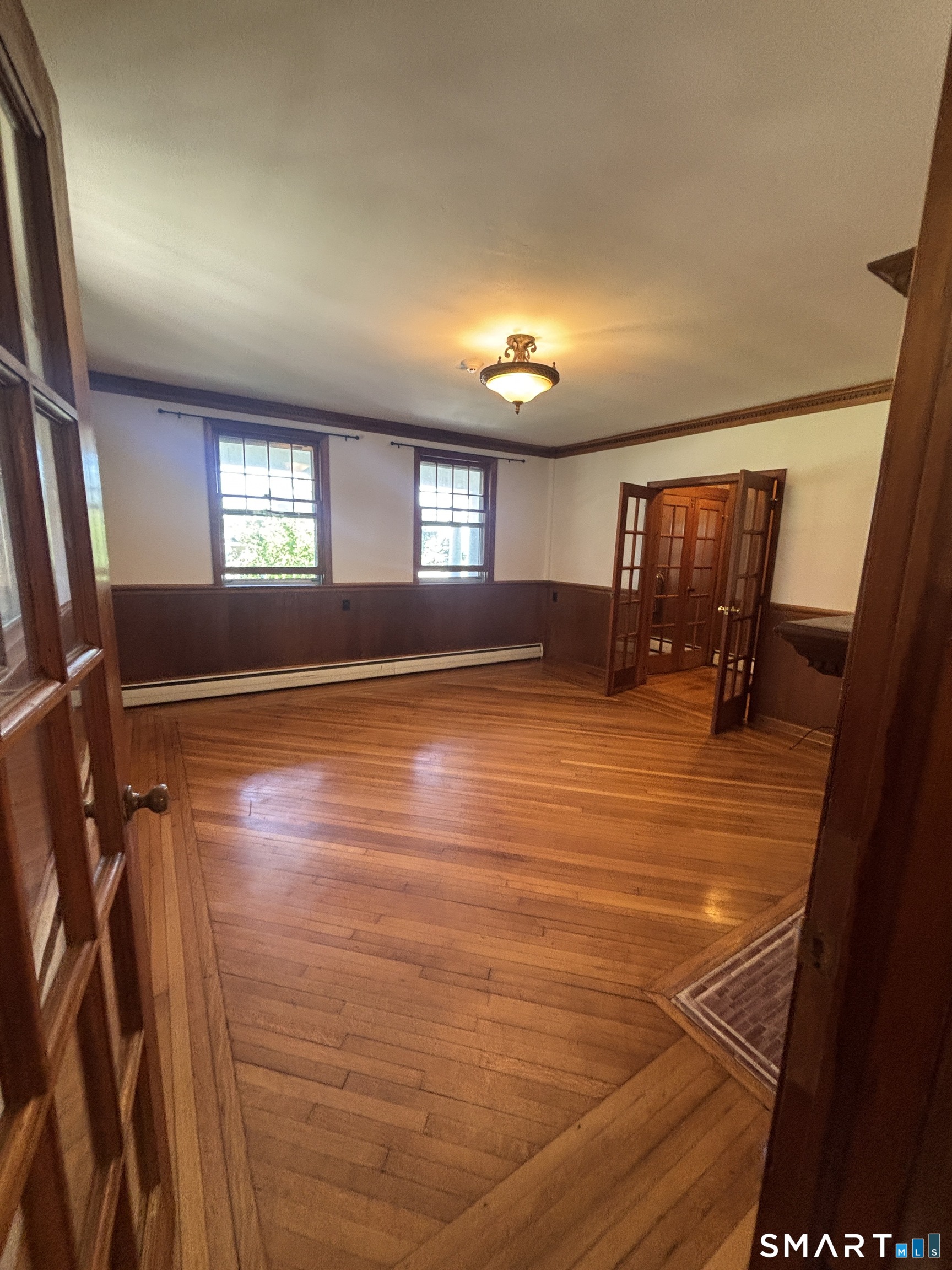 24 Broadway Street Property Photo 14