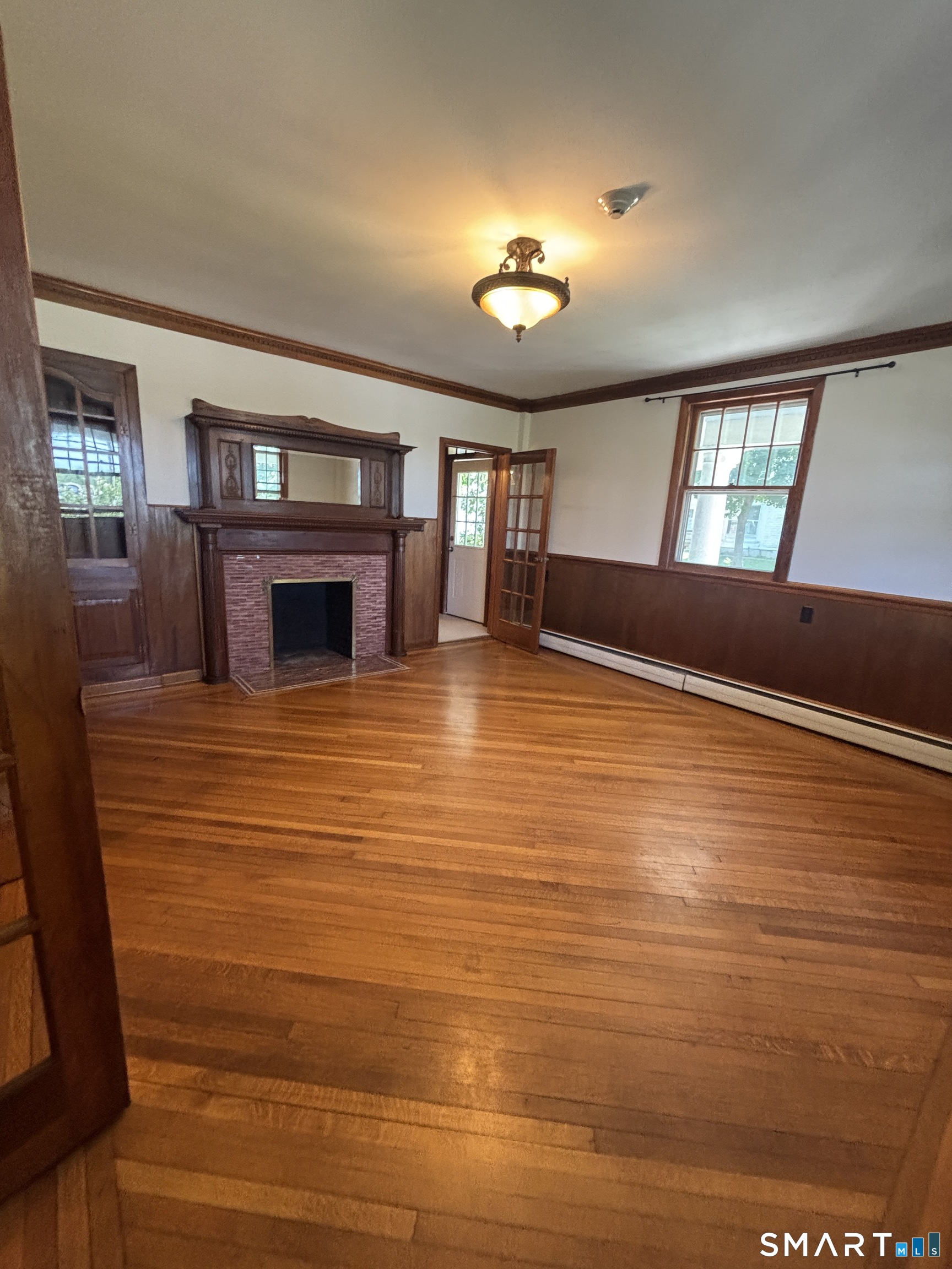 24 Broadway Street Property Photo 16