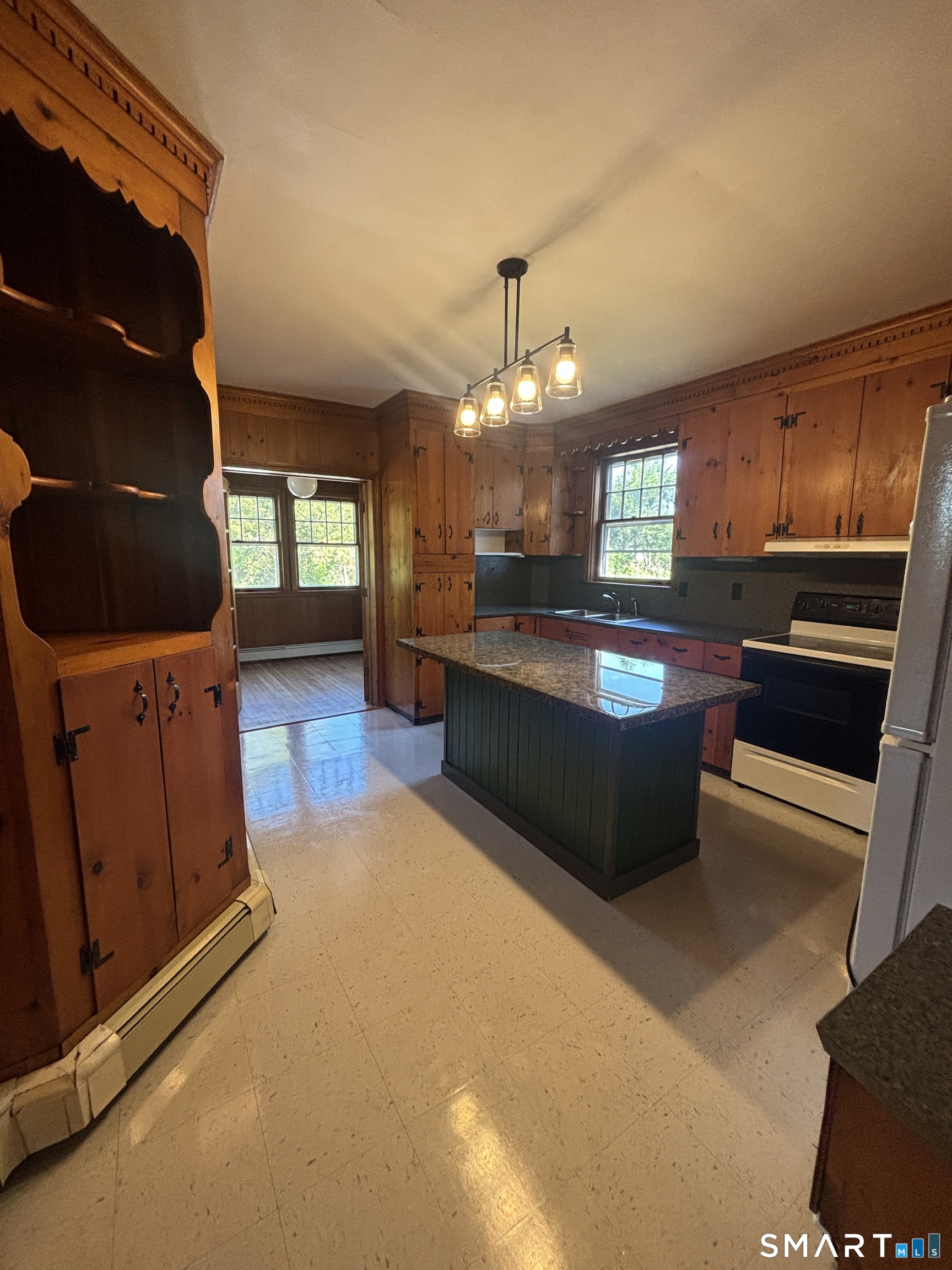 24 Broadway Street Property Photo 20