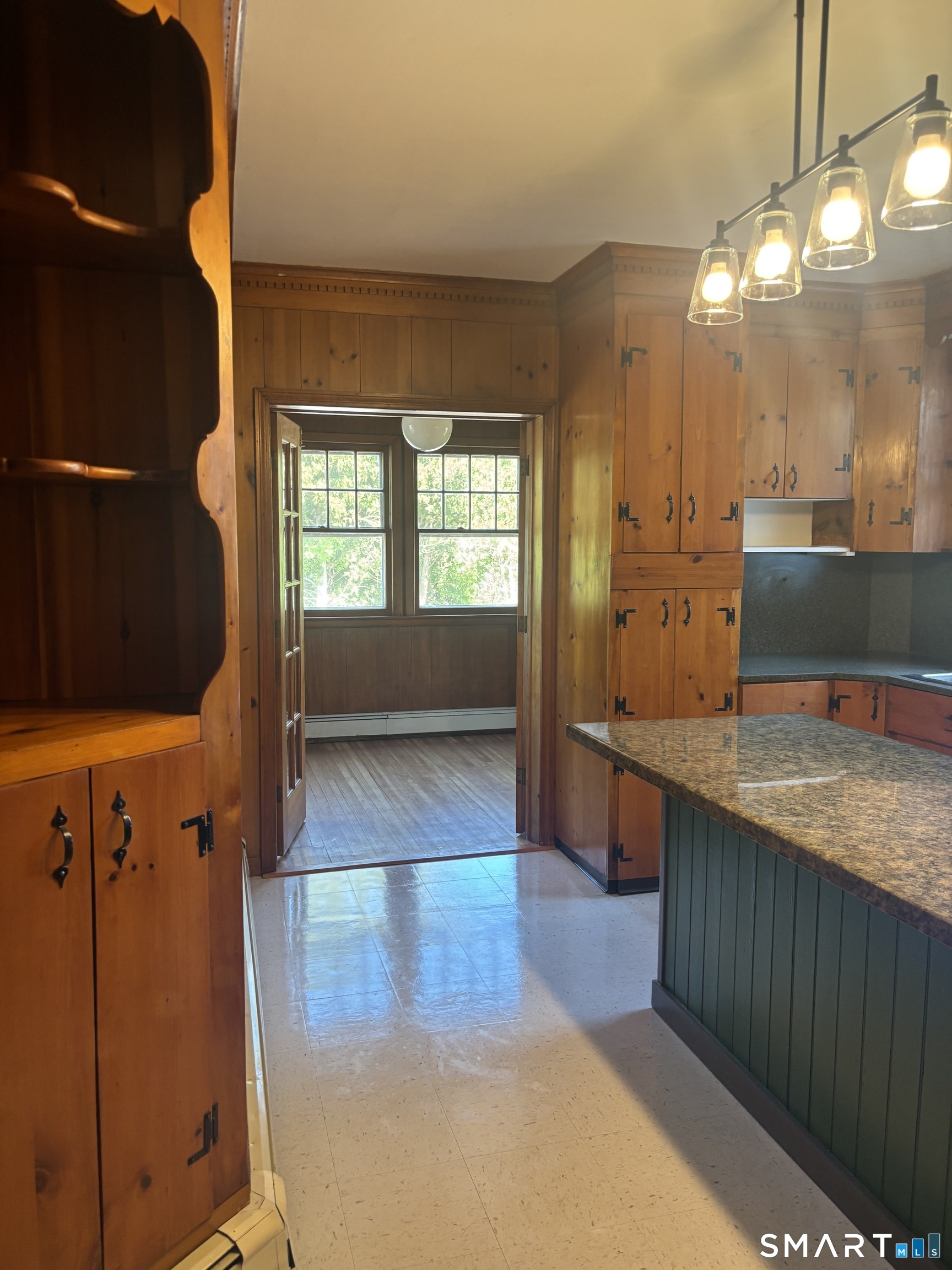 24 Broadway Street Property Photo 22