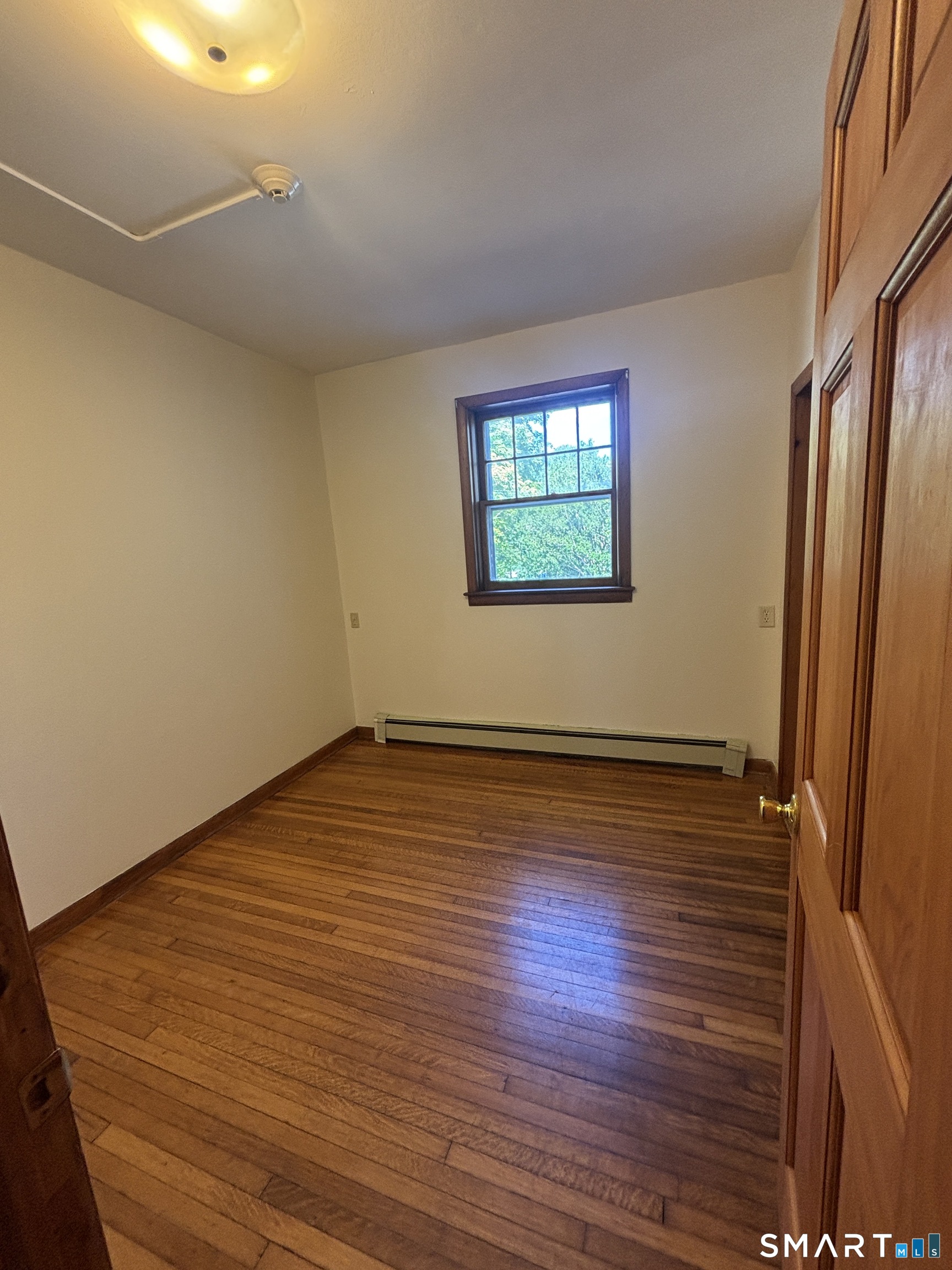 24 Broadway Street Property Photo 25