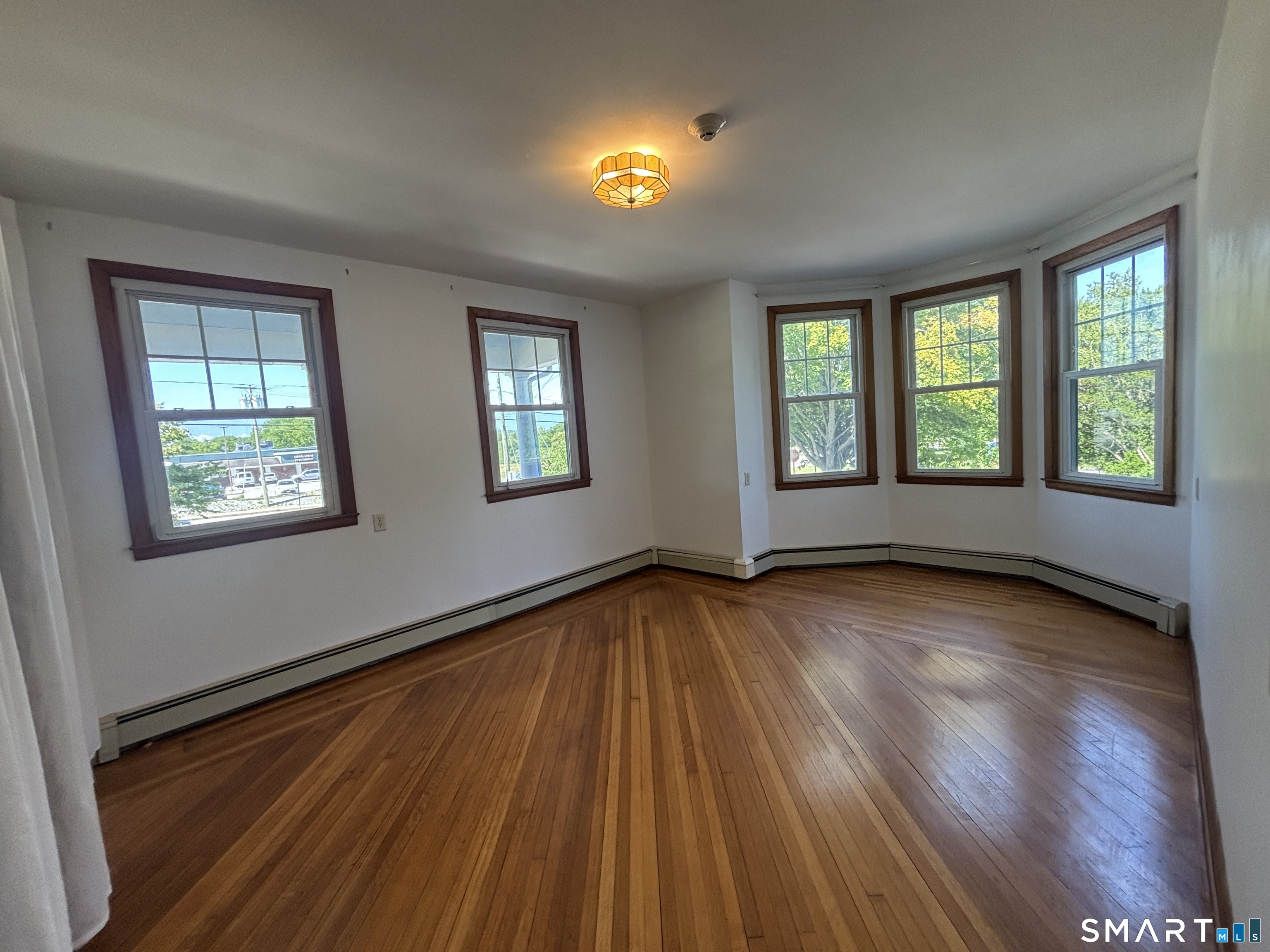 24 Broadway Street Property Photo 30