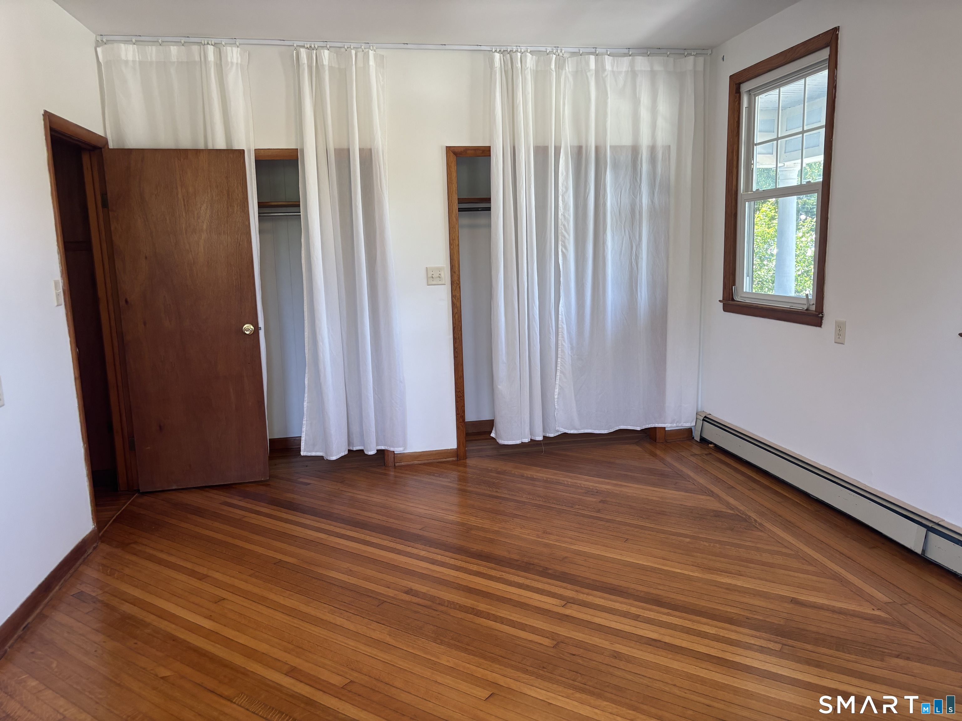 24 Broadway Street Property Photo 32
