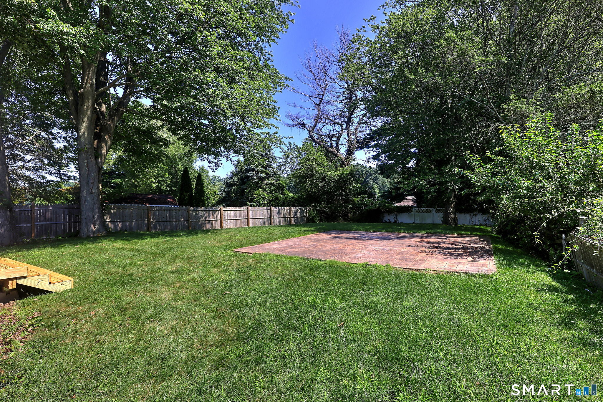 647 New Haven Avenue Property Photo 2