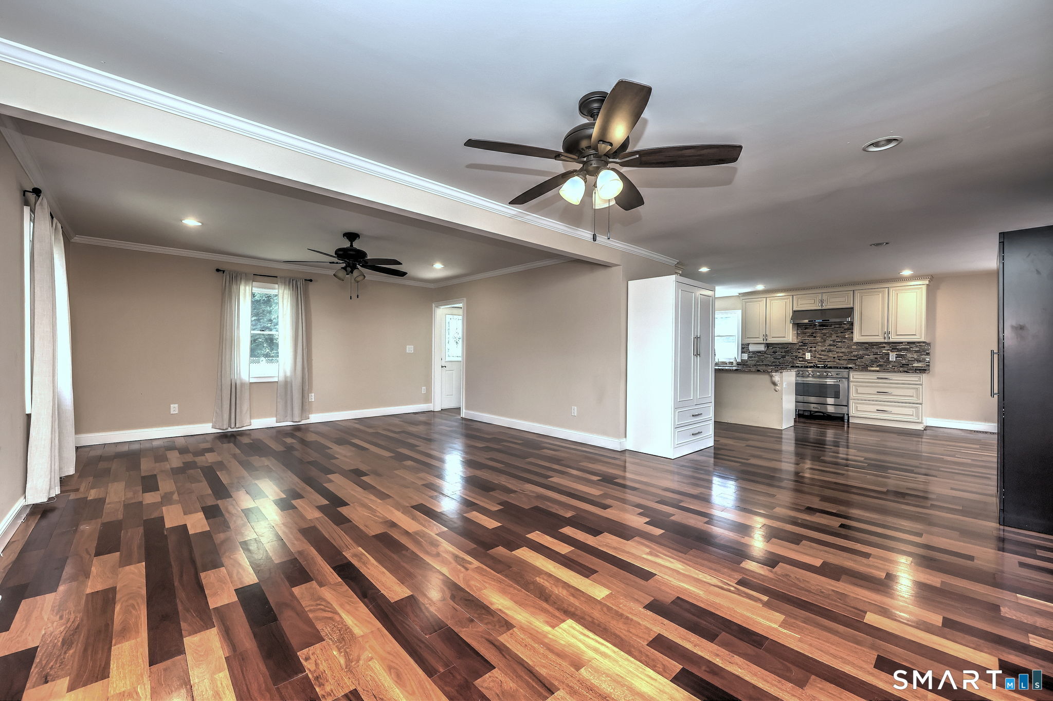 647 New Haven Avenue Property Photo 17