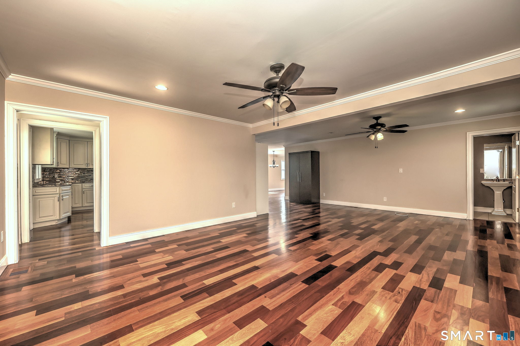 647 New Haven Avenue Property Photo 18