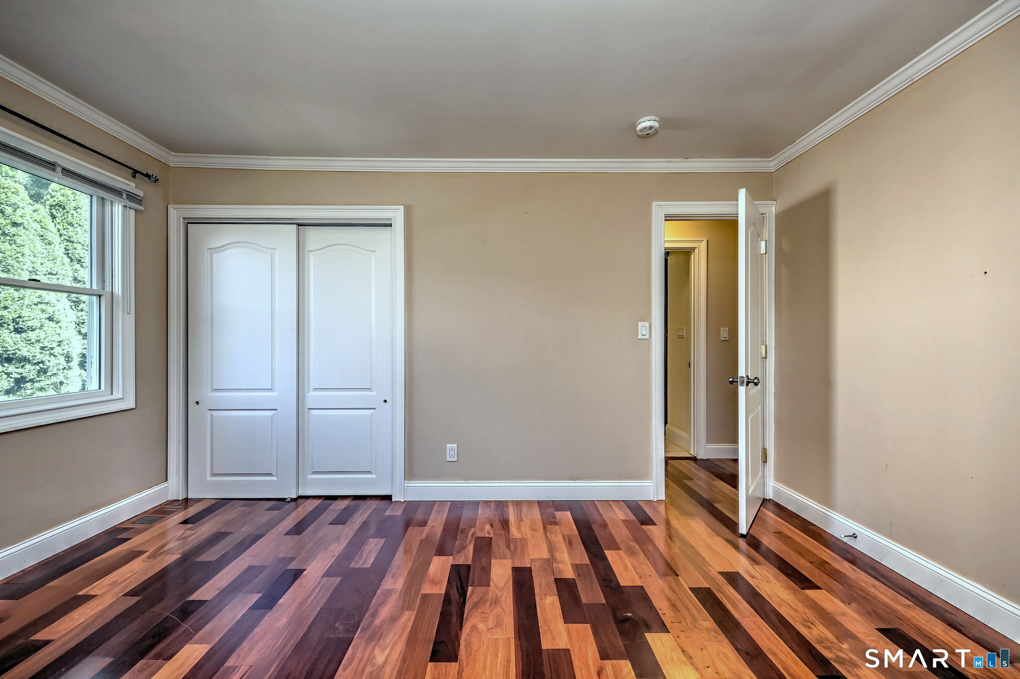 647 New Haven Avenue Property Photo 23