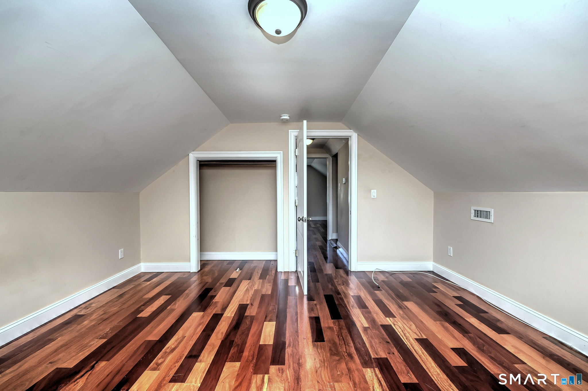 647 New Haven Avenue Property Photo 27