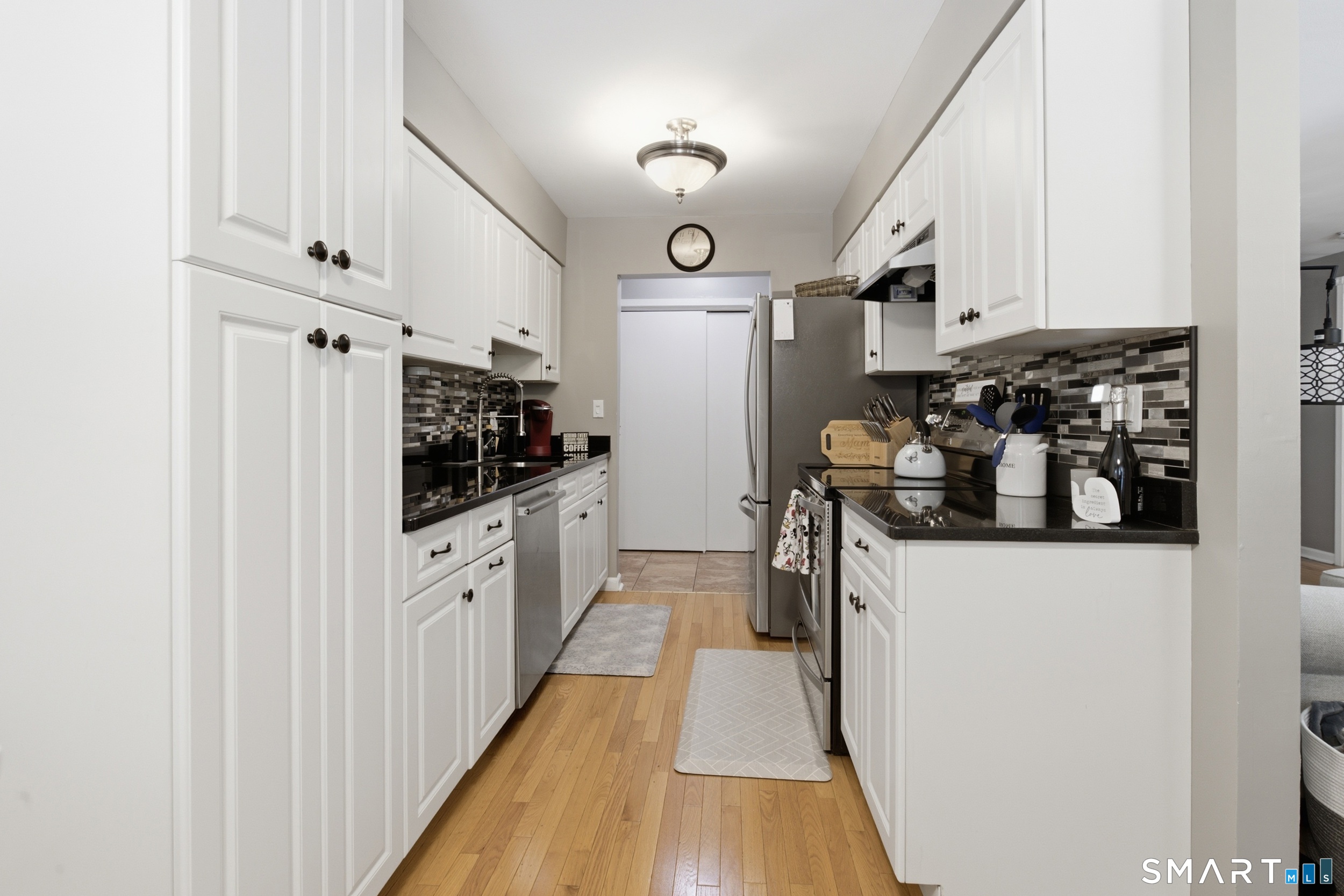 333 Vincellette 47 Street Property Photo 2