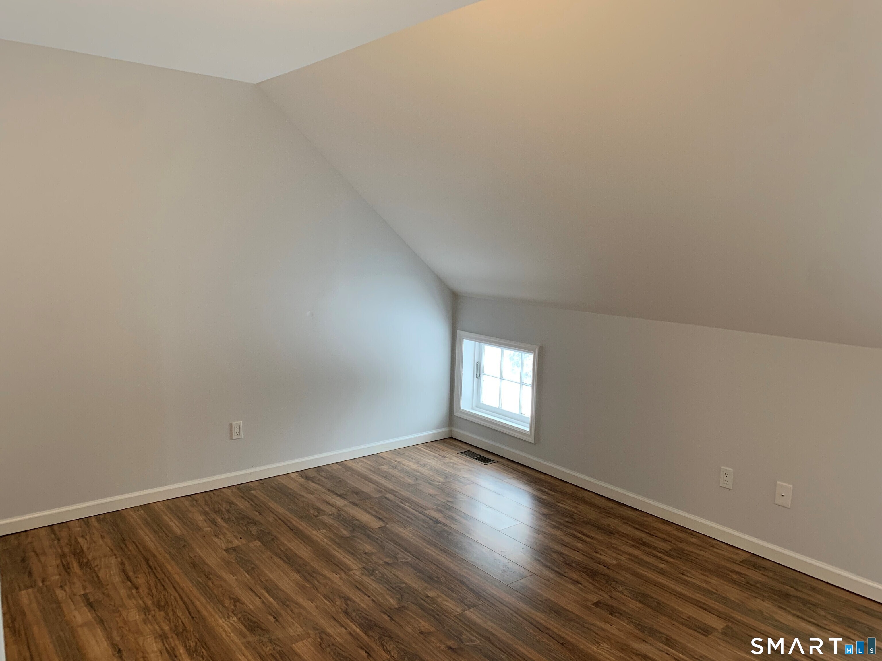 223 Kent Road Property Photo 6