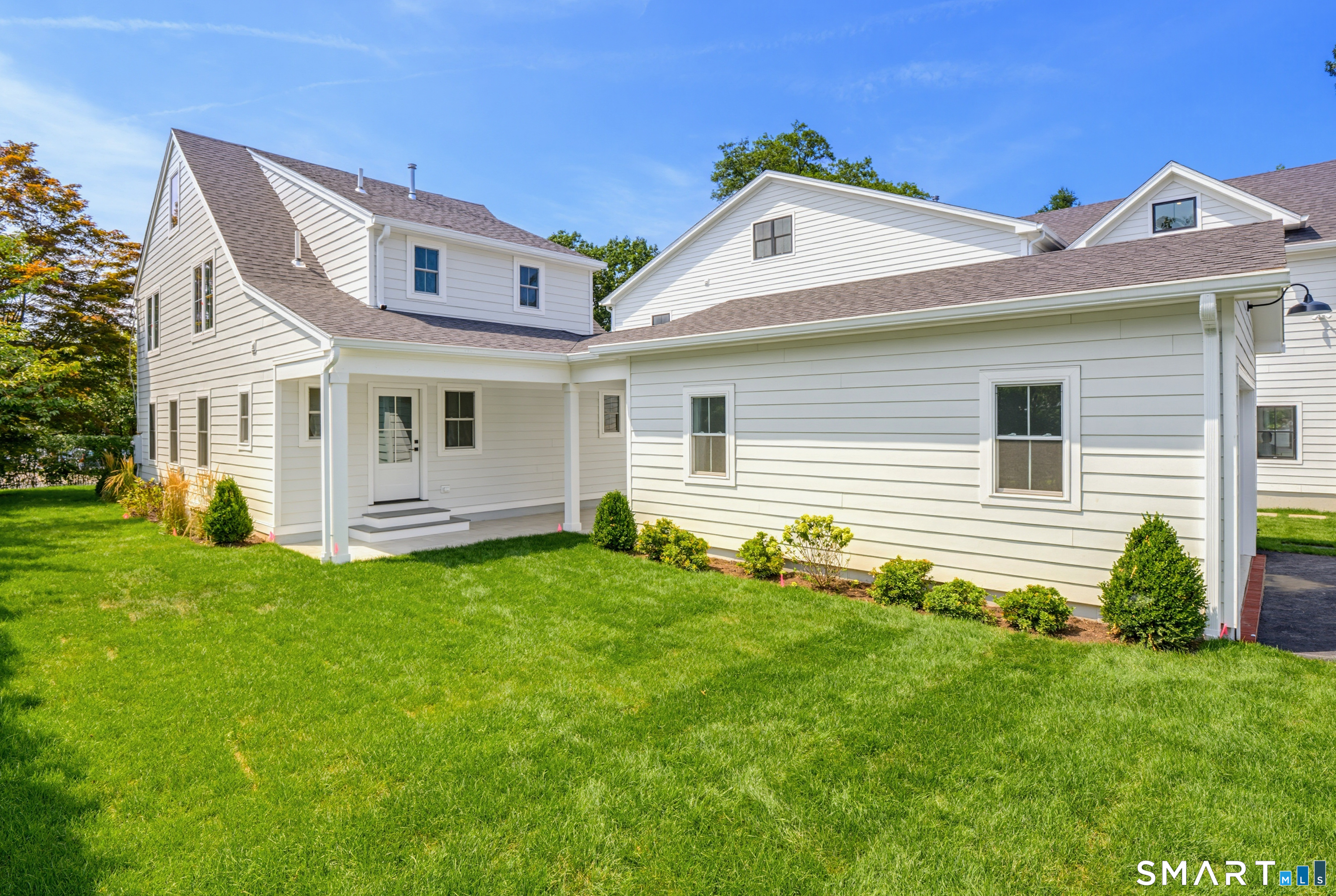 517 Newfield Avenue Property Photo 1