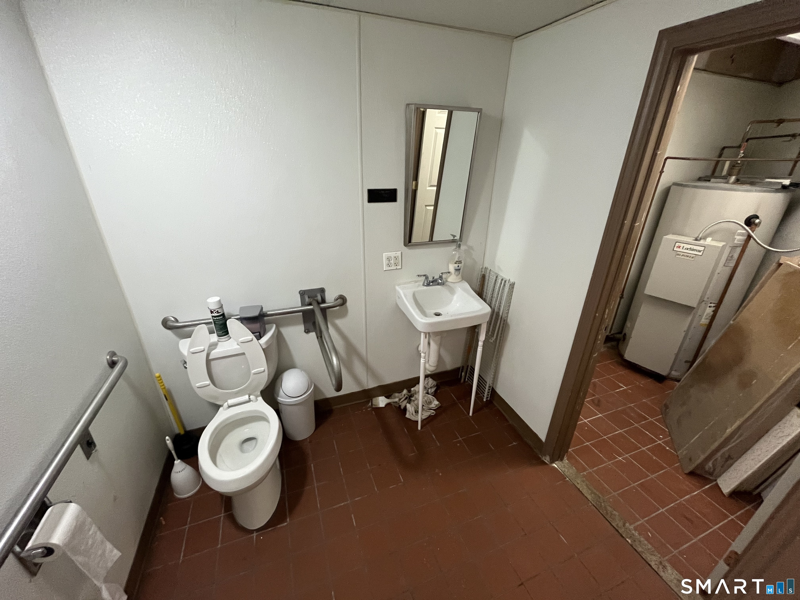709 Winsted Road Property Photo 6