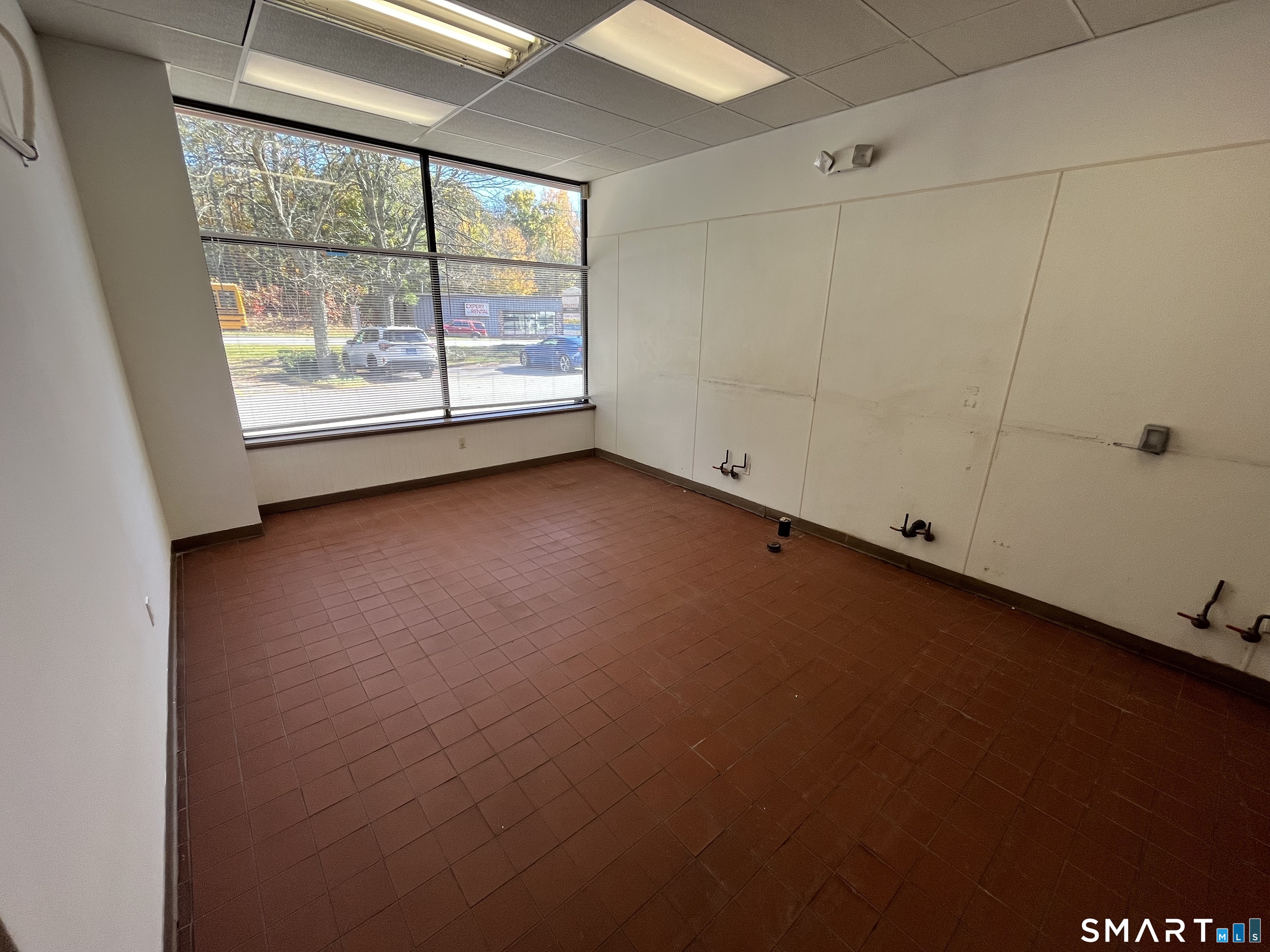 709 Winsted Road Property Photo 7