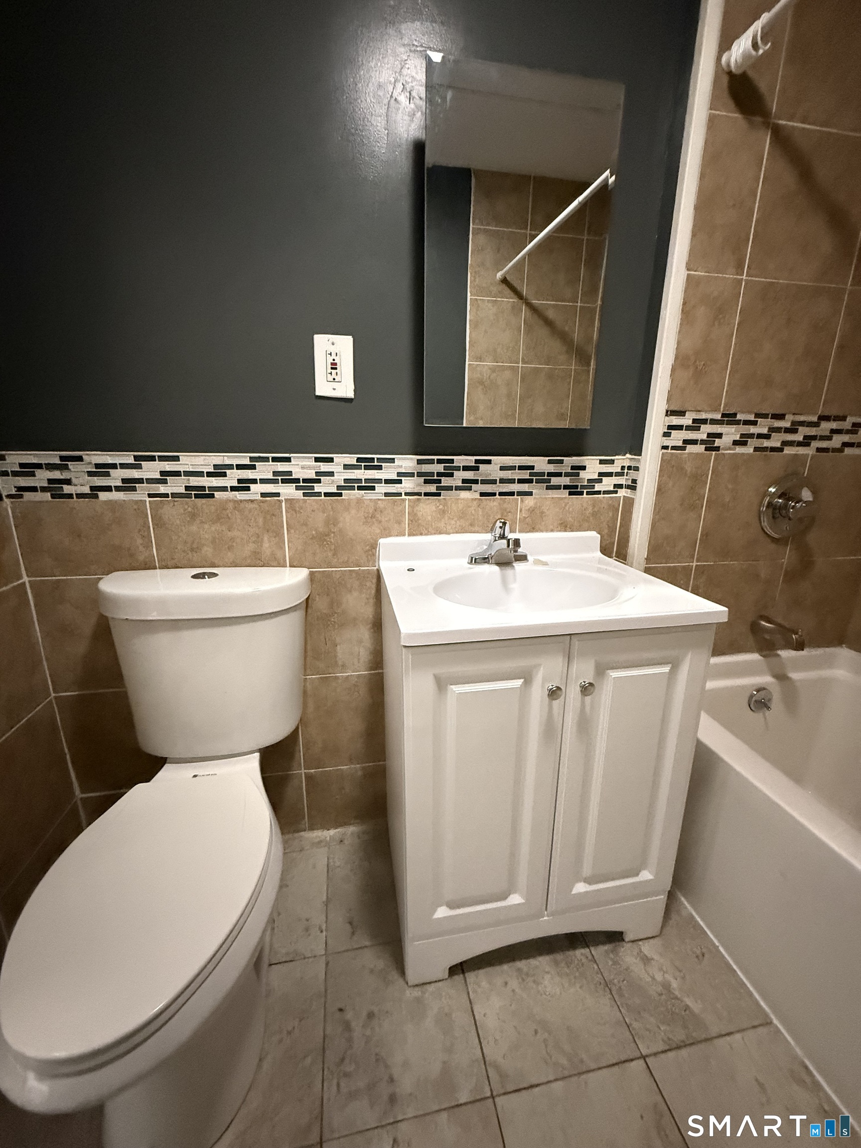 24197384 Property Photo 9