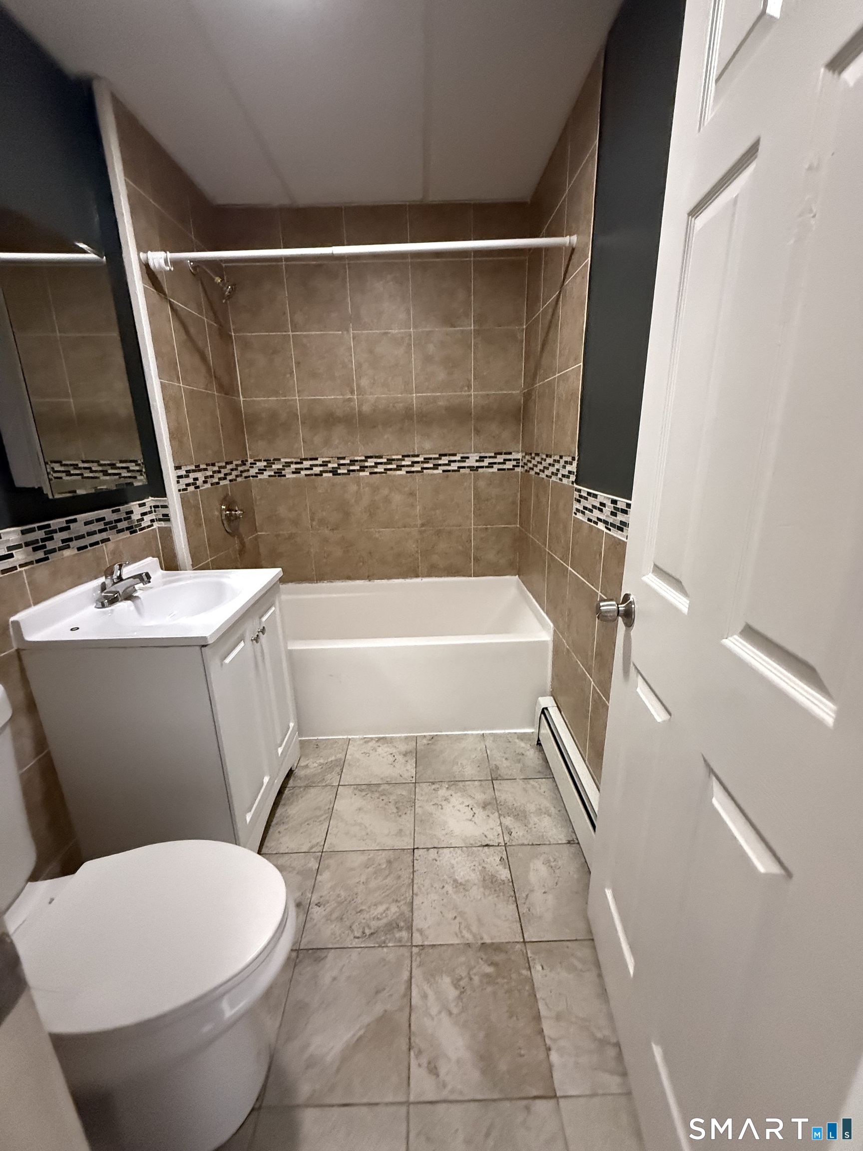 24197384 Property Photo 10