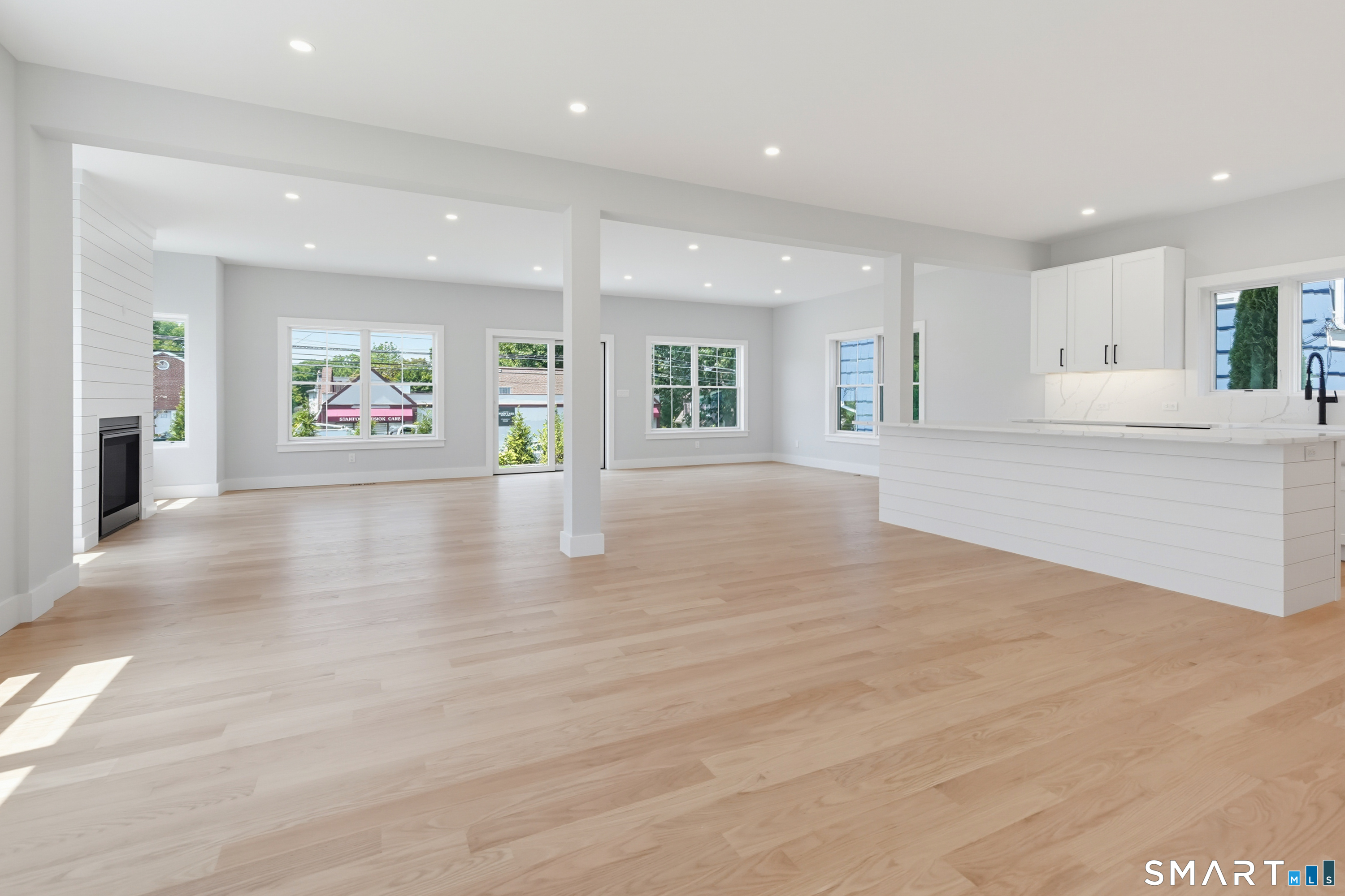 519 Newfield Avenue Property Photo 10