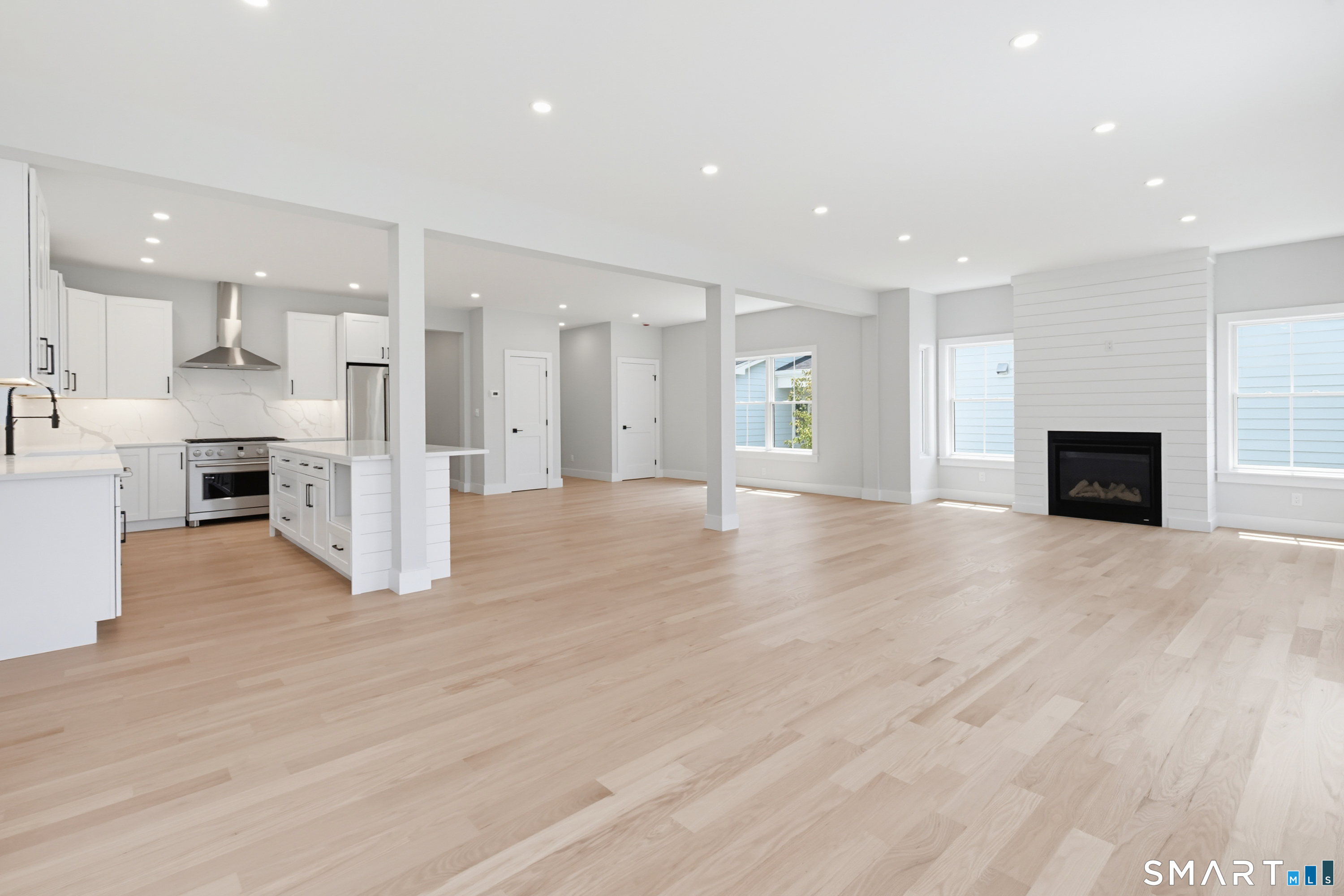 519 Newfield Avenue Property Photo 12