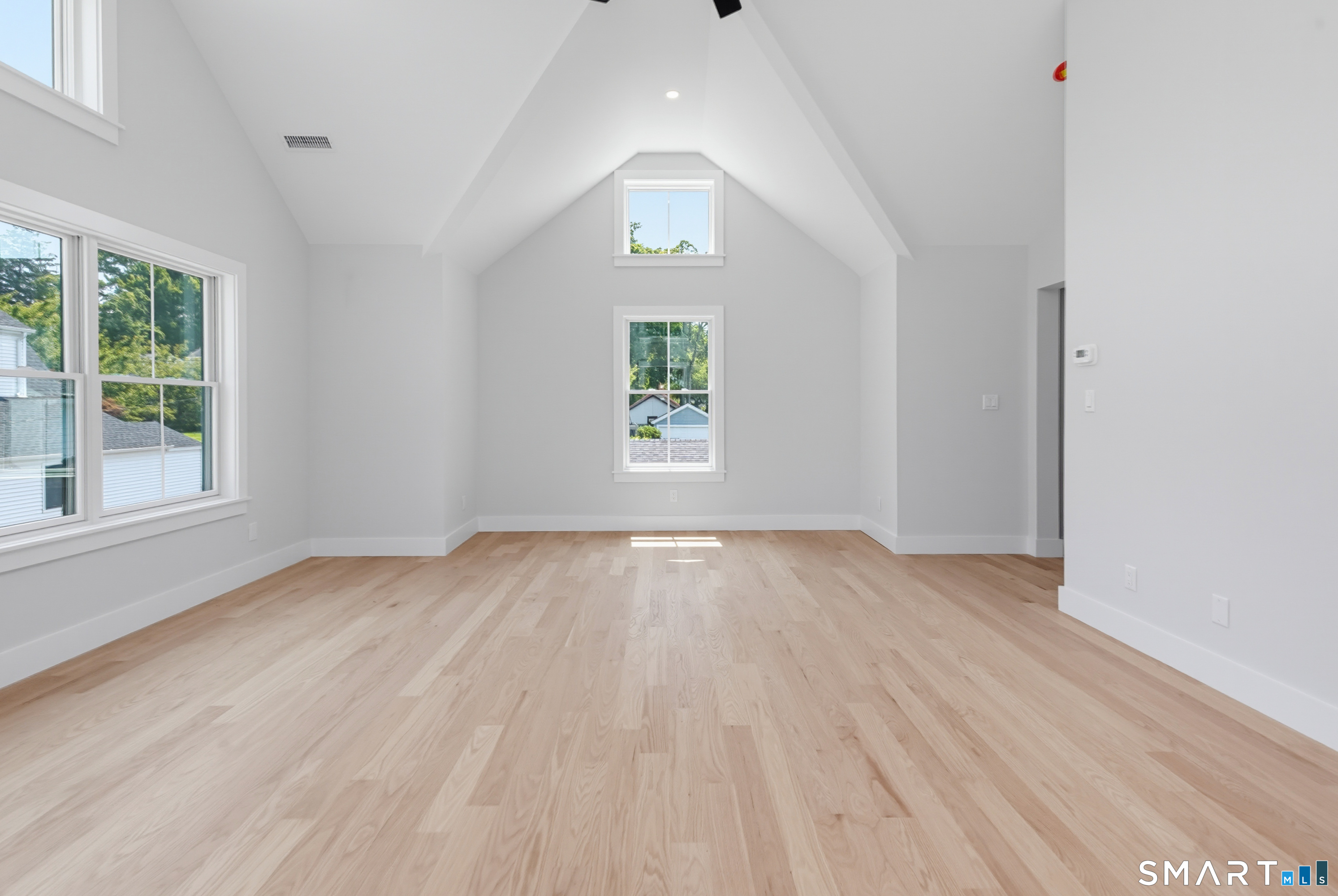 519 Newfield Avenue Property Photo 18