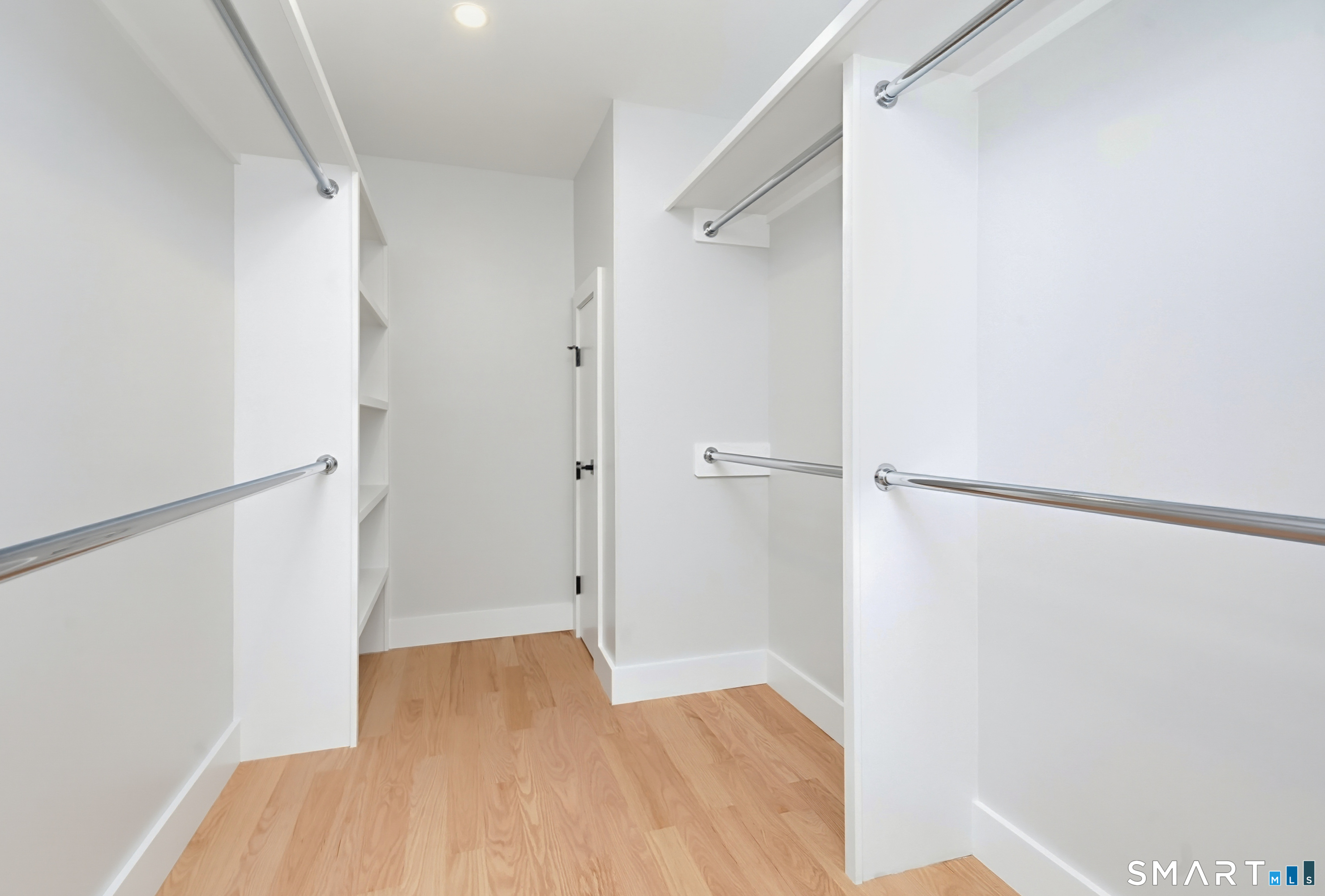 519 Newfield Avenue Property Photo 26