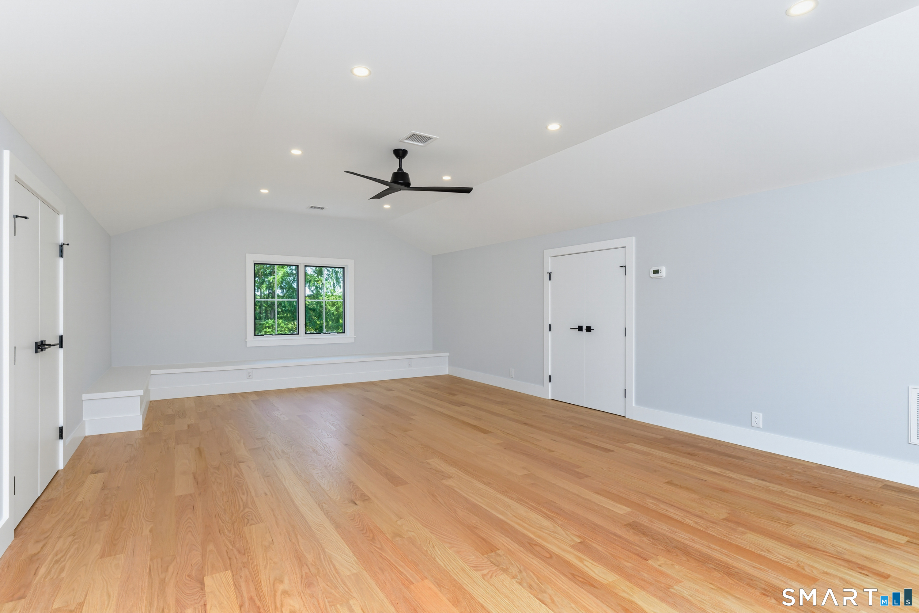 519 Newfield Avenue Property Photo 38