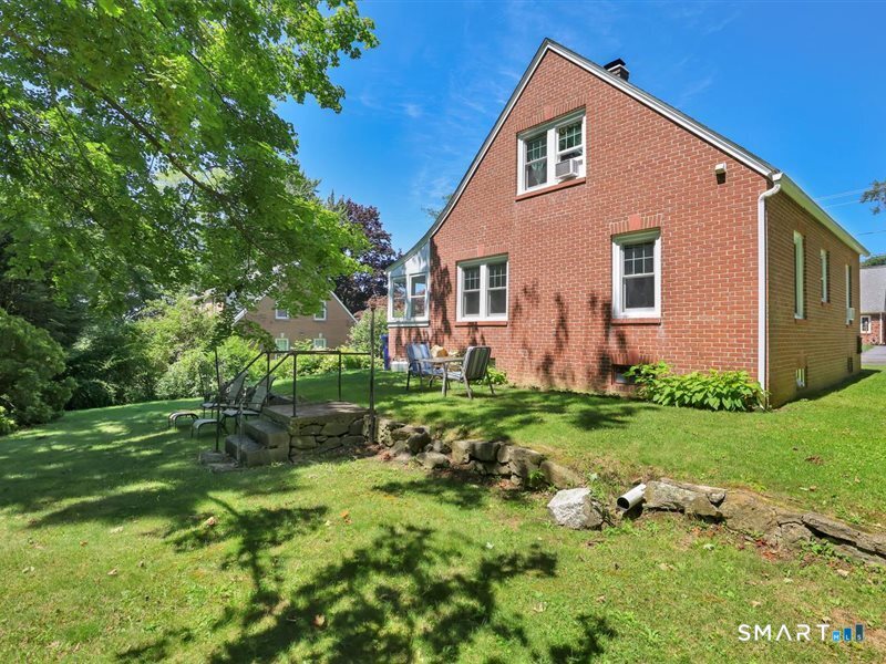 510 Charles Street Property Photo 2