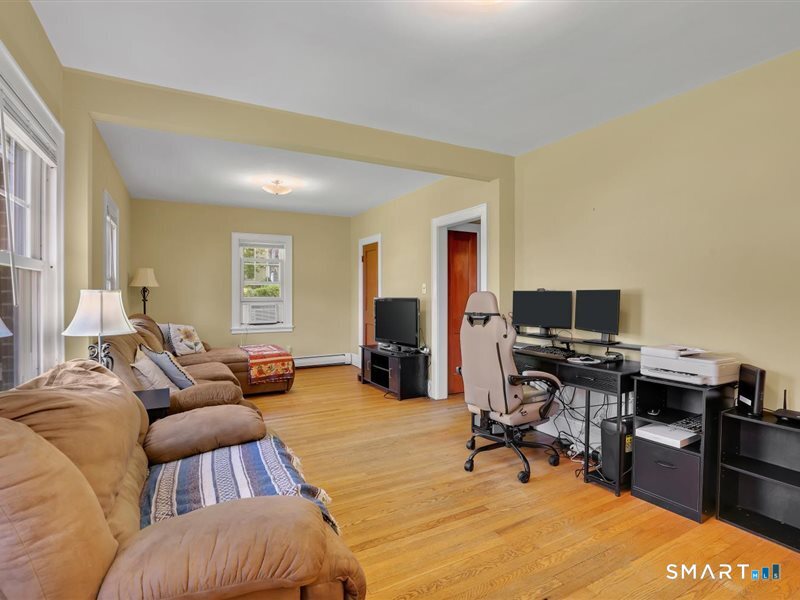 510 Charles Street Property Photo 8