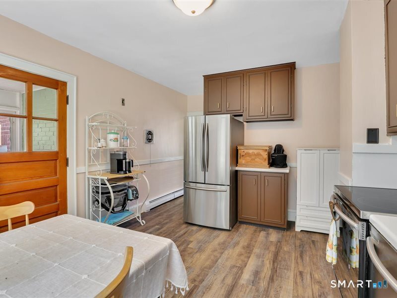 510 Charles Street Property Photo 9