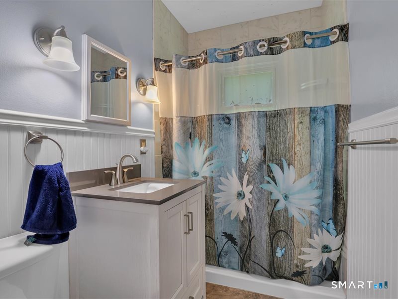 510 Charles Street Property Photo 12