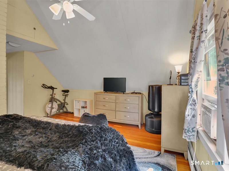 510 Charles Street Property Photo 15