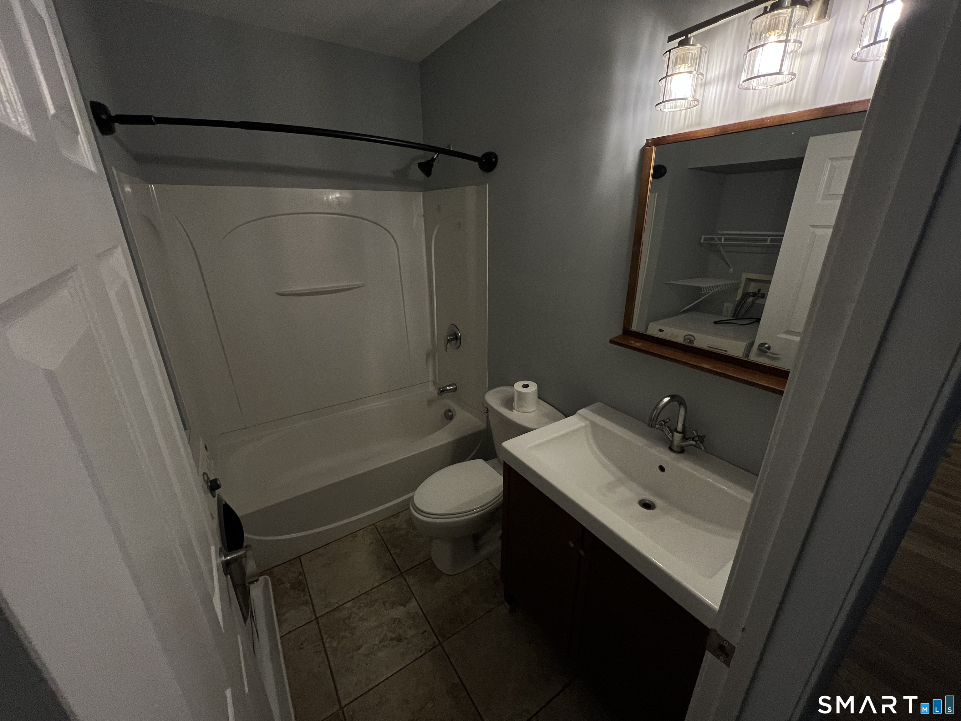39 Lander 2nd Floor Street Property Photo 18