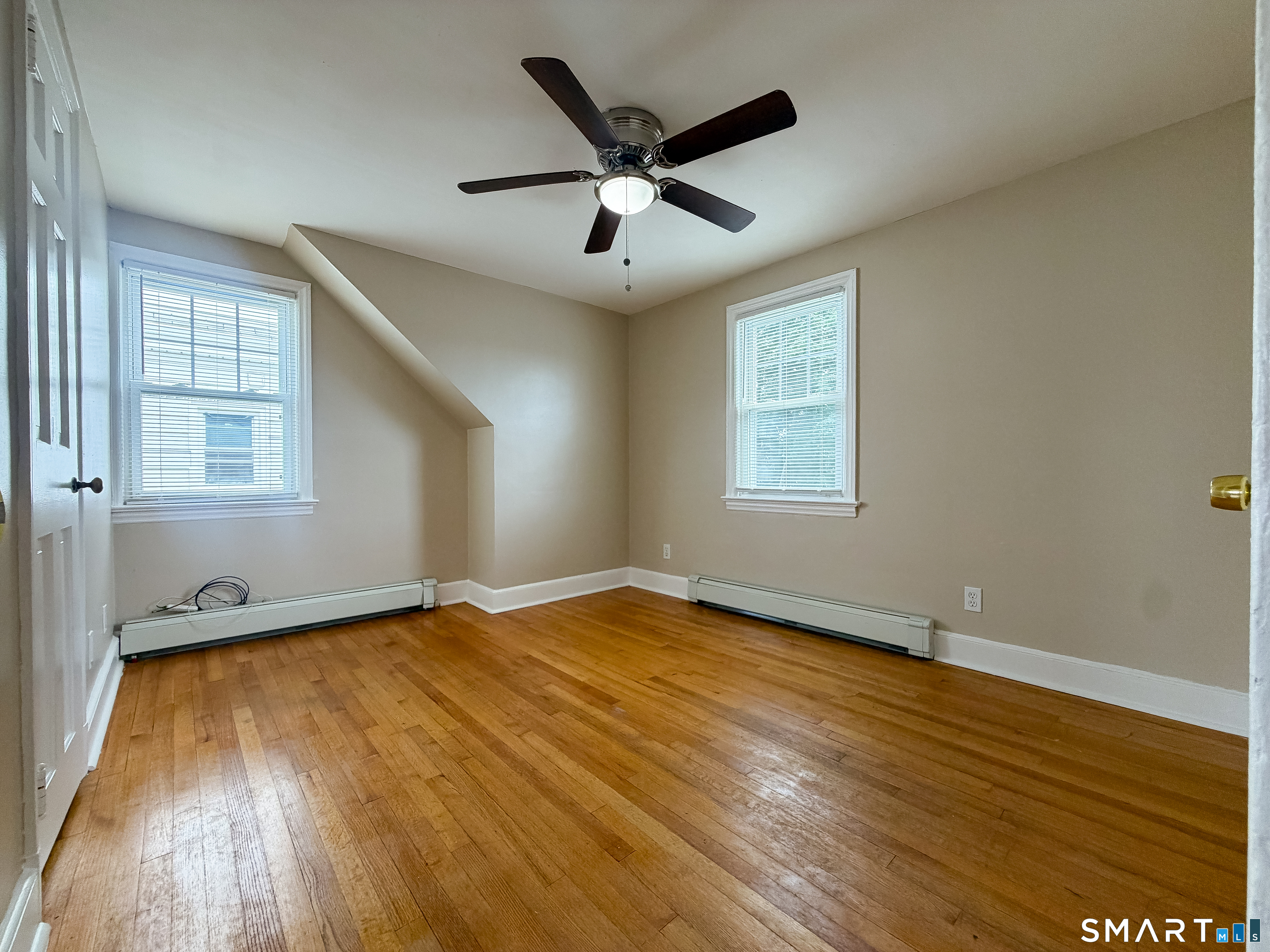 317 Lincoln Avenue Property Photo 4