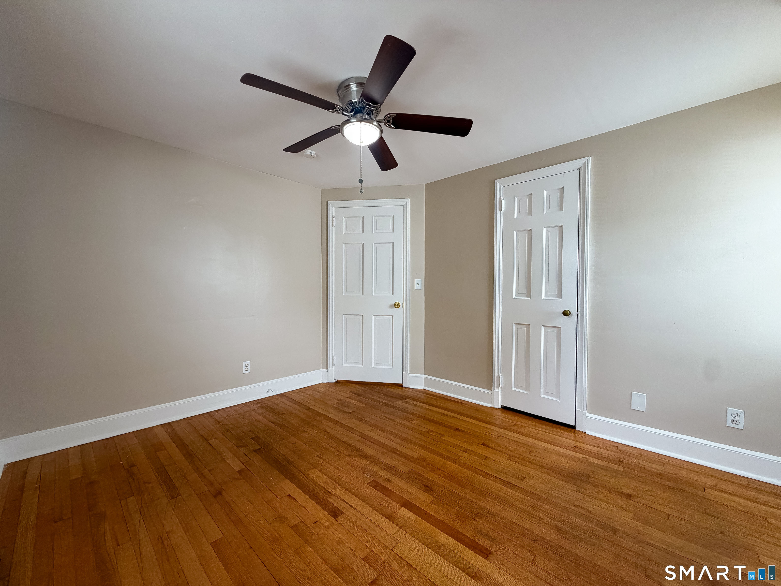 317 Lincoln Avenue Property Photo 5