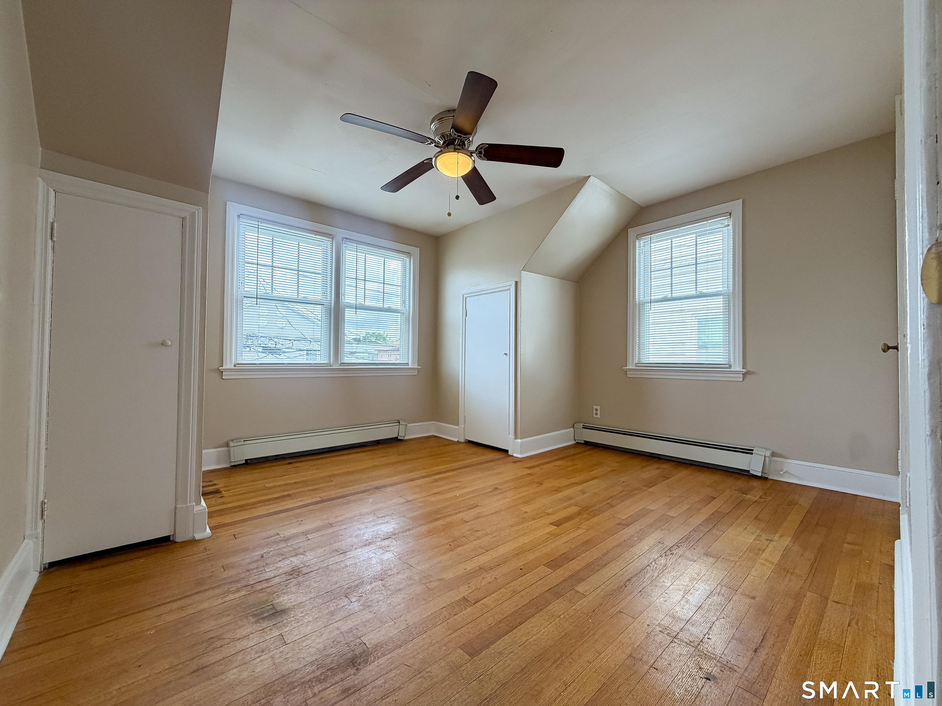 317 Lincoln Avenue Property Photo 6