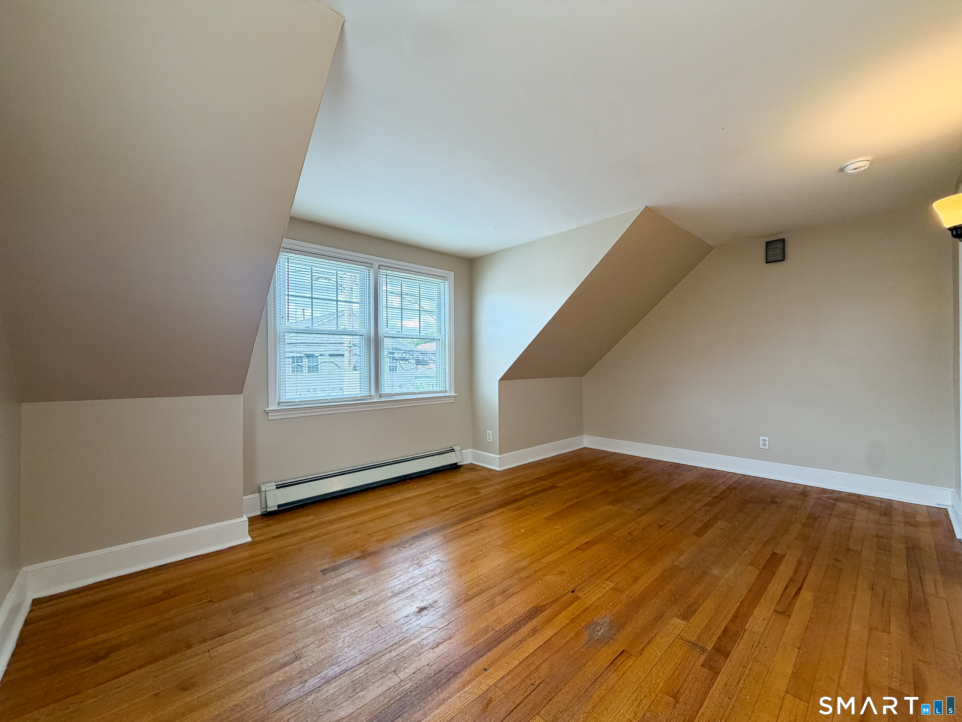317 Lincoln Avenue Property Photo 8