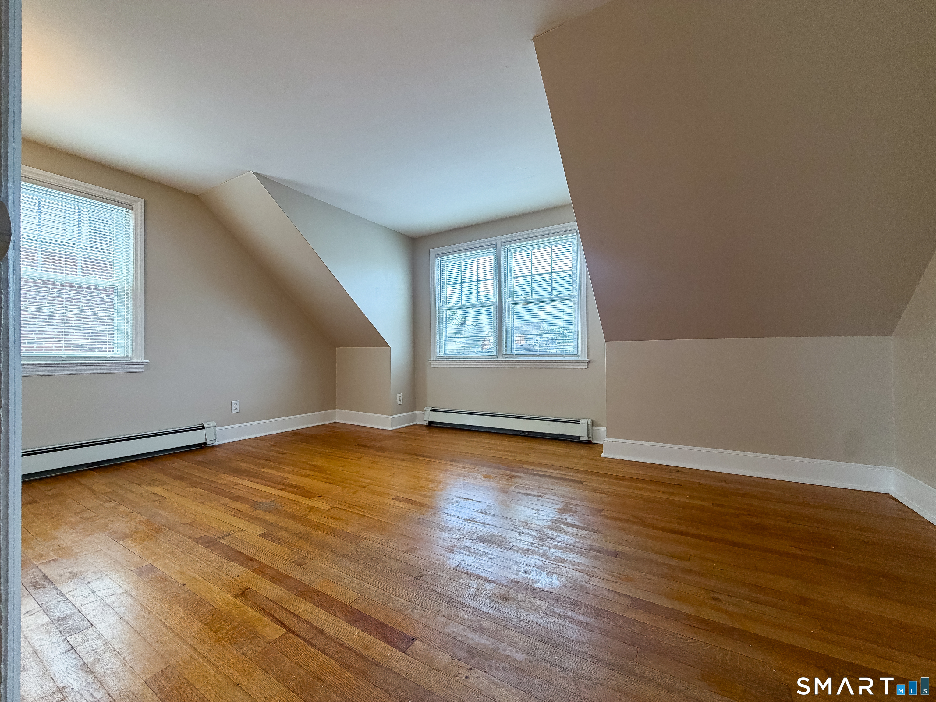 317 Lincoln Avenue Property Photo 9