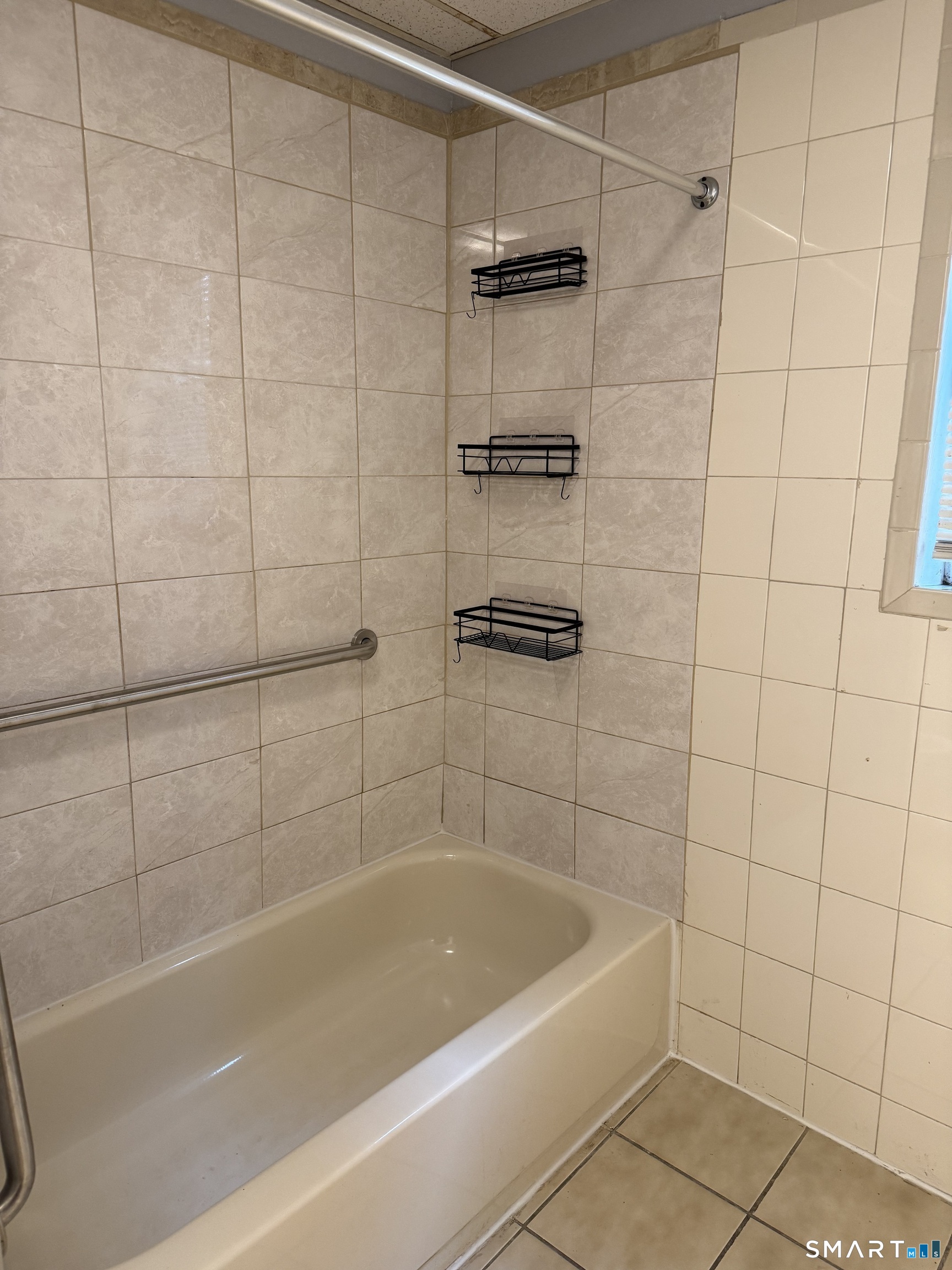 24197520 Property Photo 11