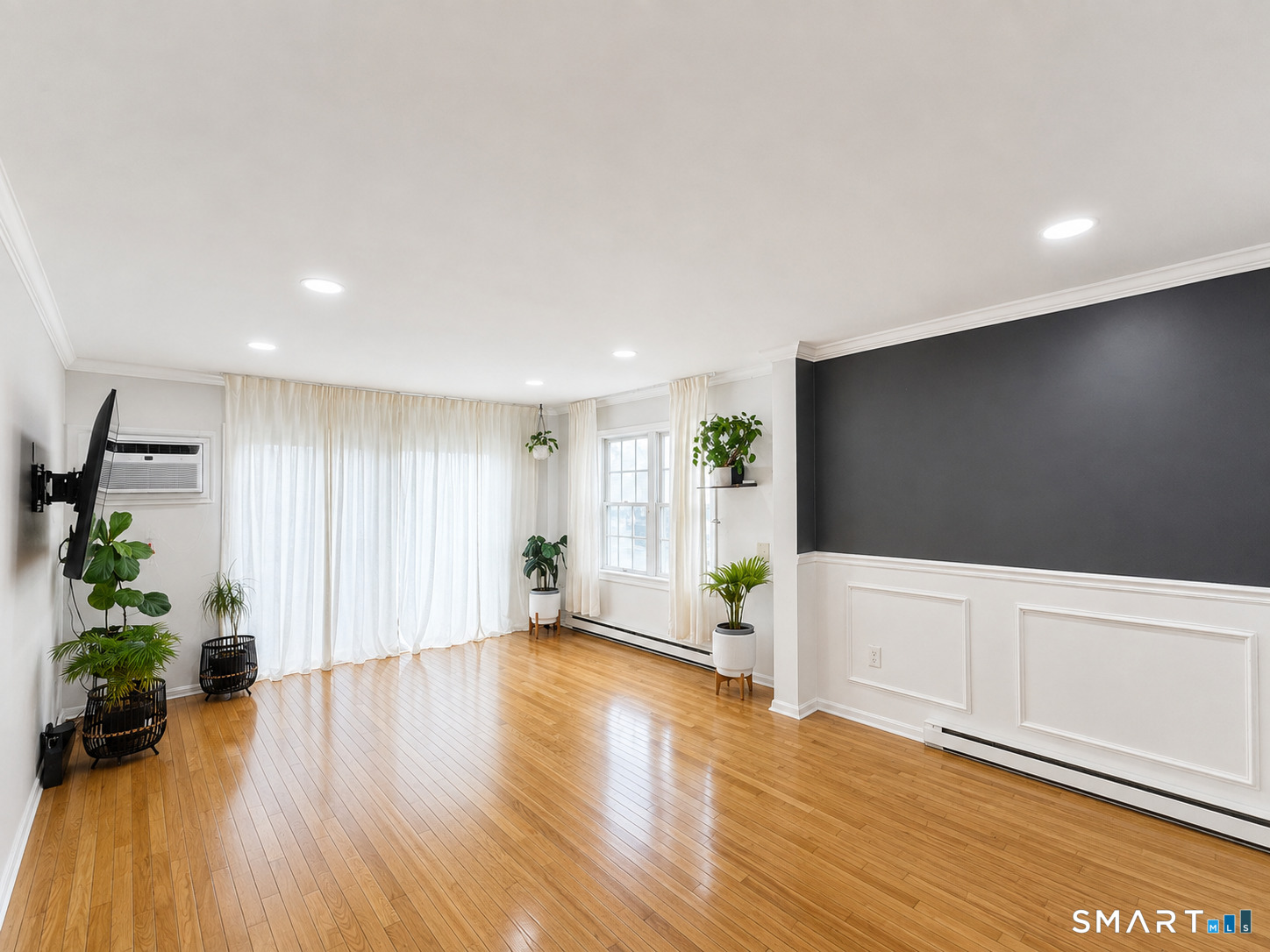 256 Washington 6 Boulevard Property Photo 1
