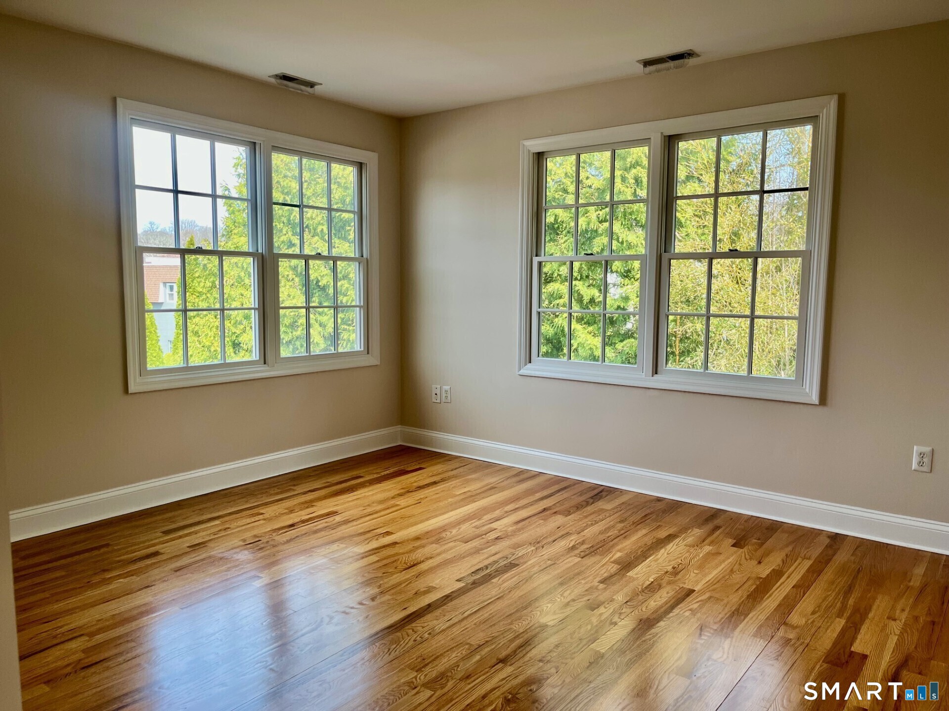 56 East Avenue Property Photo 8